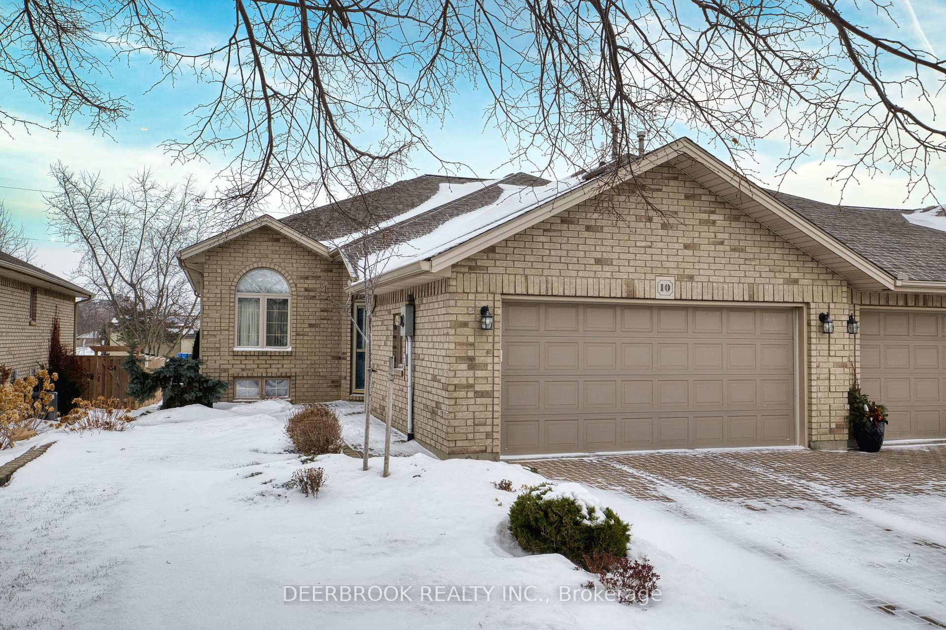 Photo 2 of 10 Queen's Hill Crescent, Leamington — HOMEH