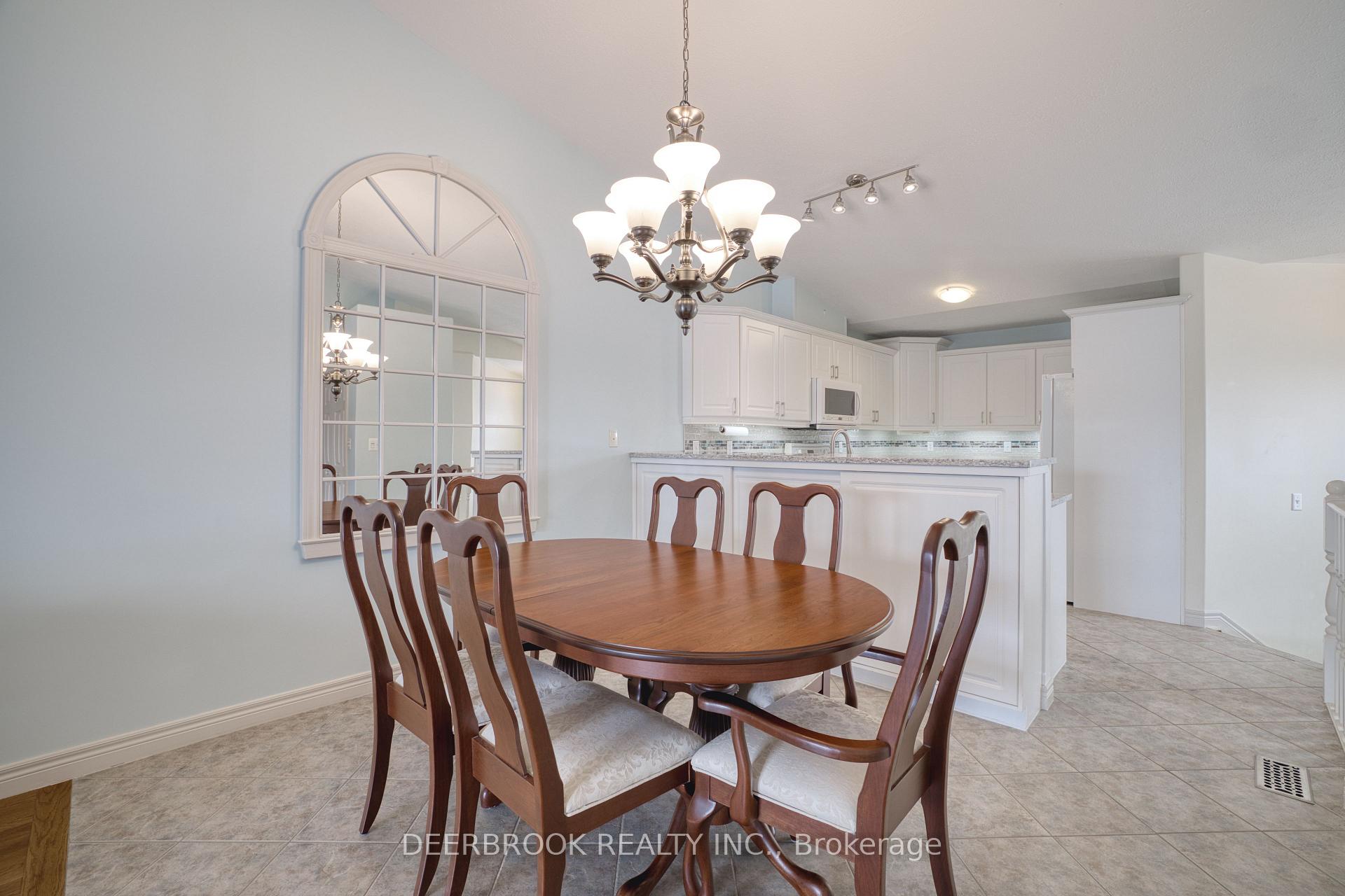 Photo 8 of 10 Queen's Hill Crescent, Leamington — HOMEH