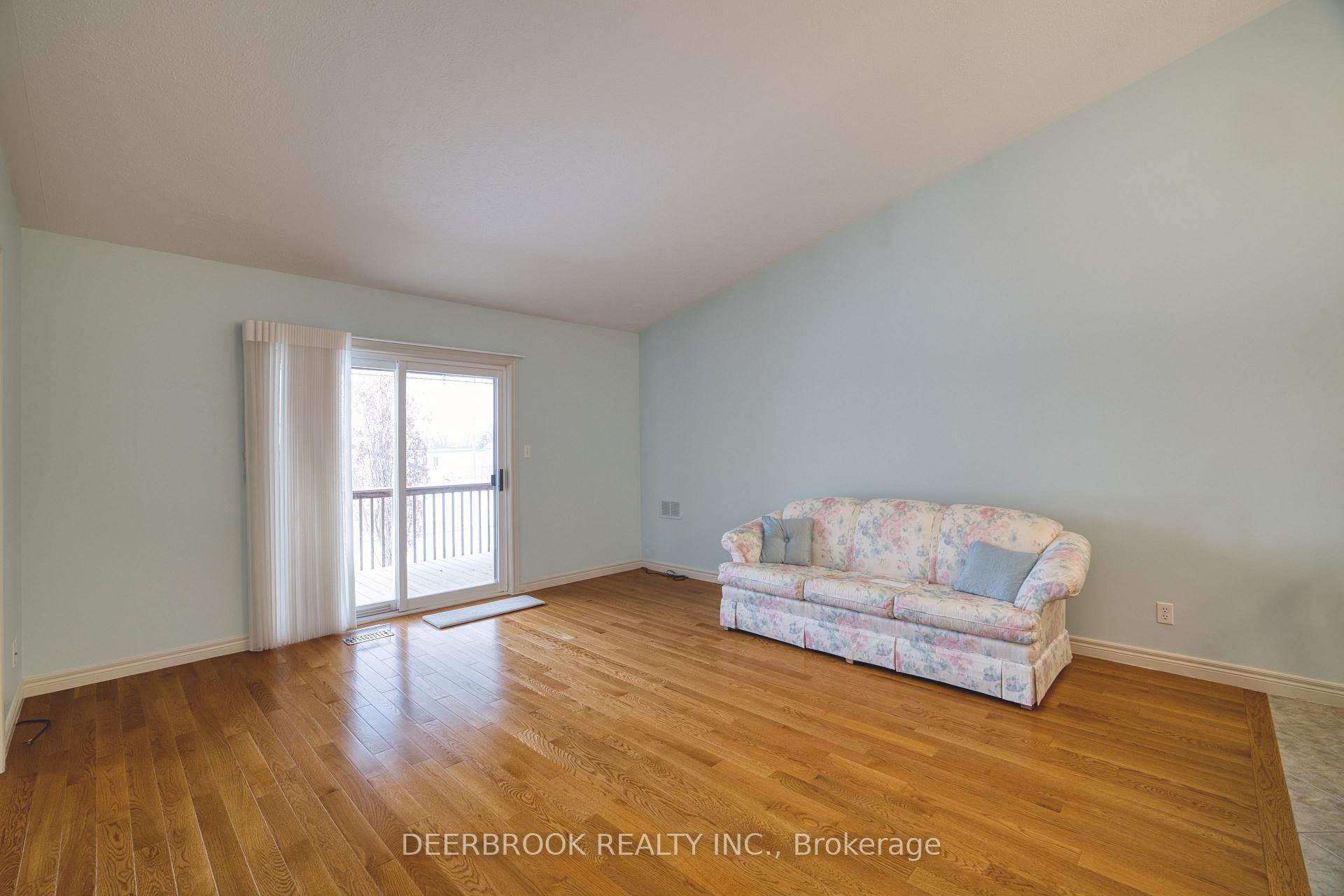 Photo 10 of 10 Queen's Hill Crescent, Leamington — HOMEH