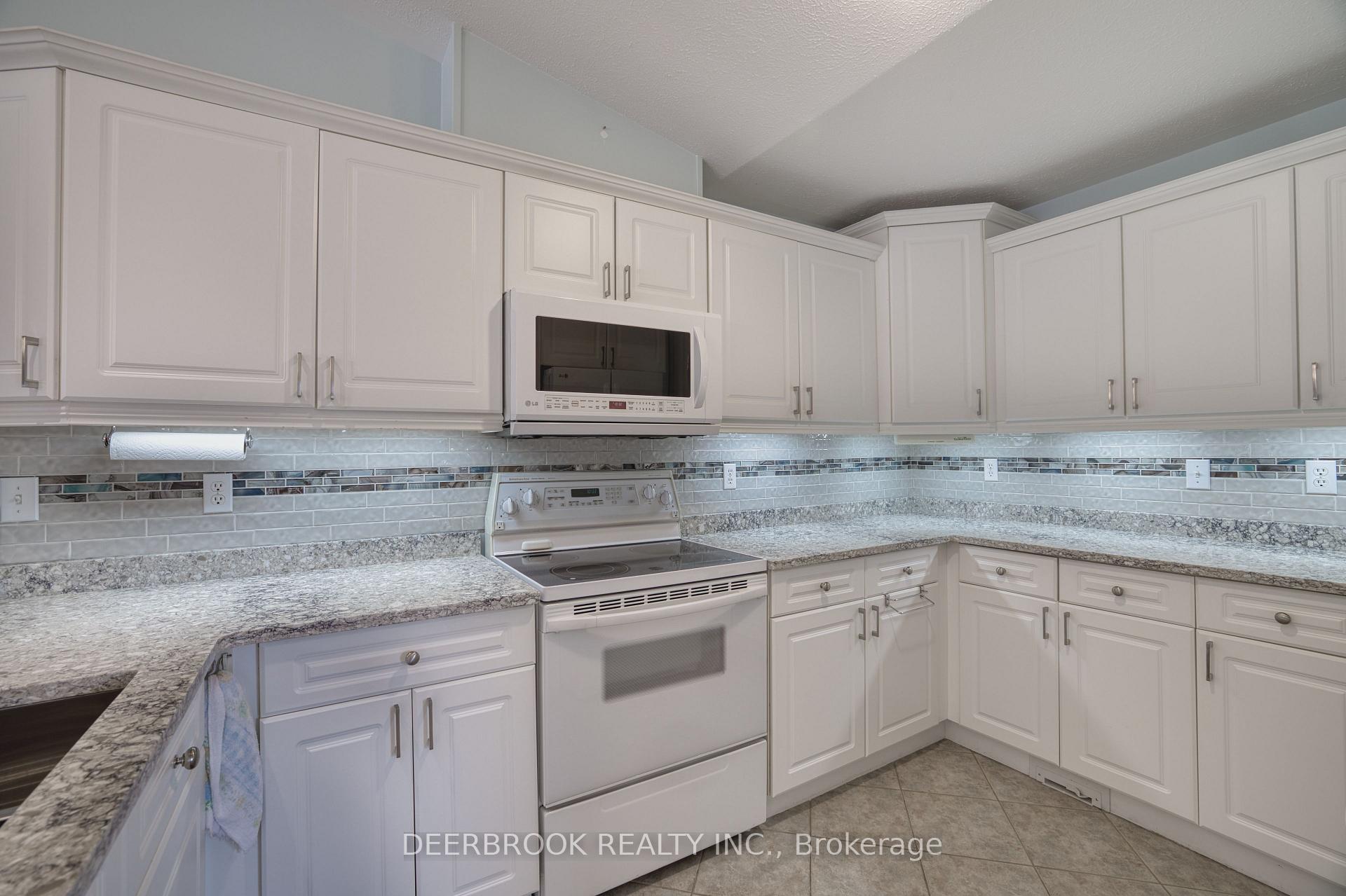 Photo 16 of 10 Queen's Hill Crescent, Leamington — HOMEH