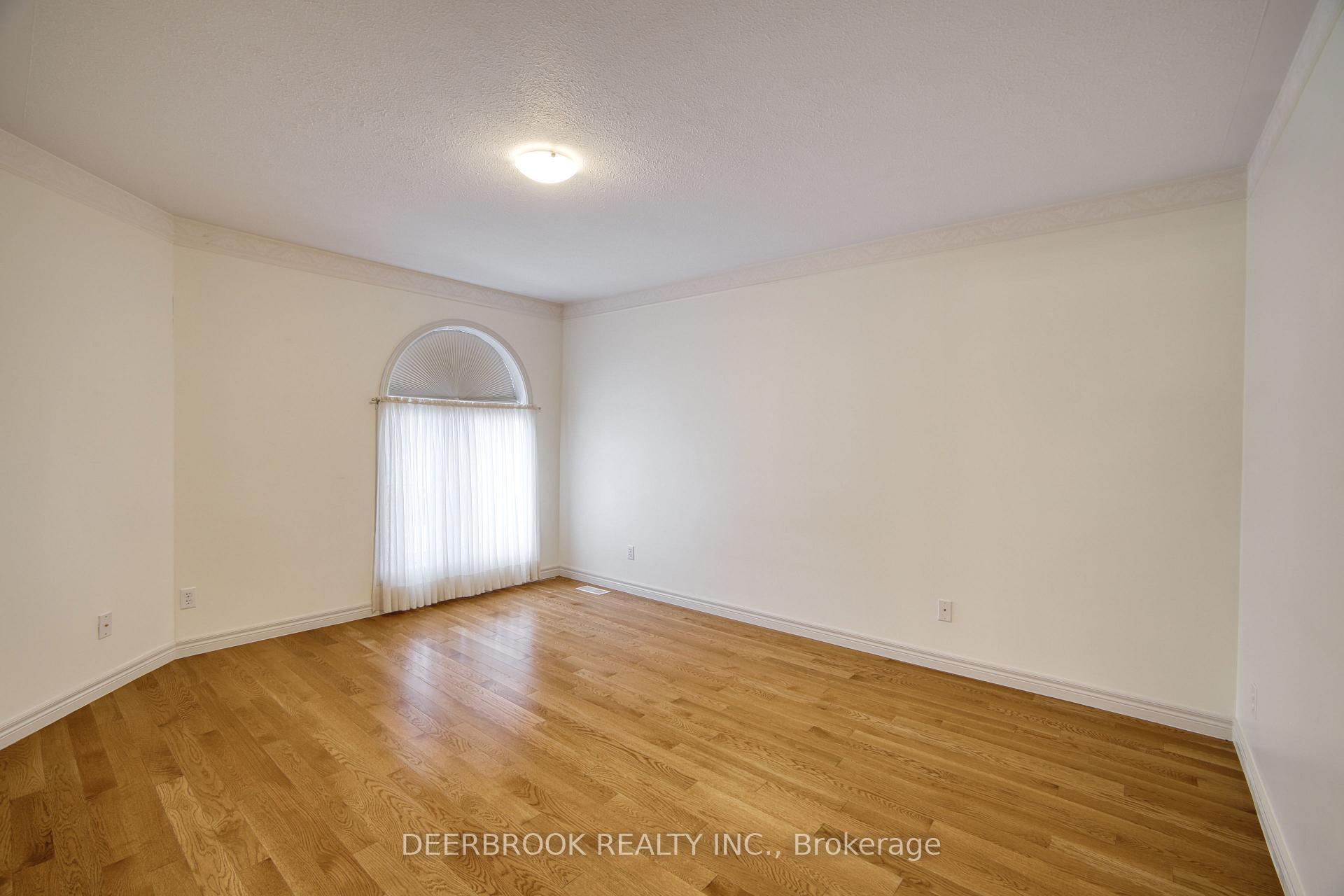 Photo 17 of 10 Queen's Hill Crescent, Leamington — HOMEH