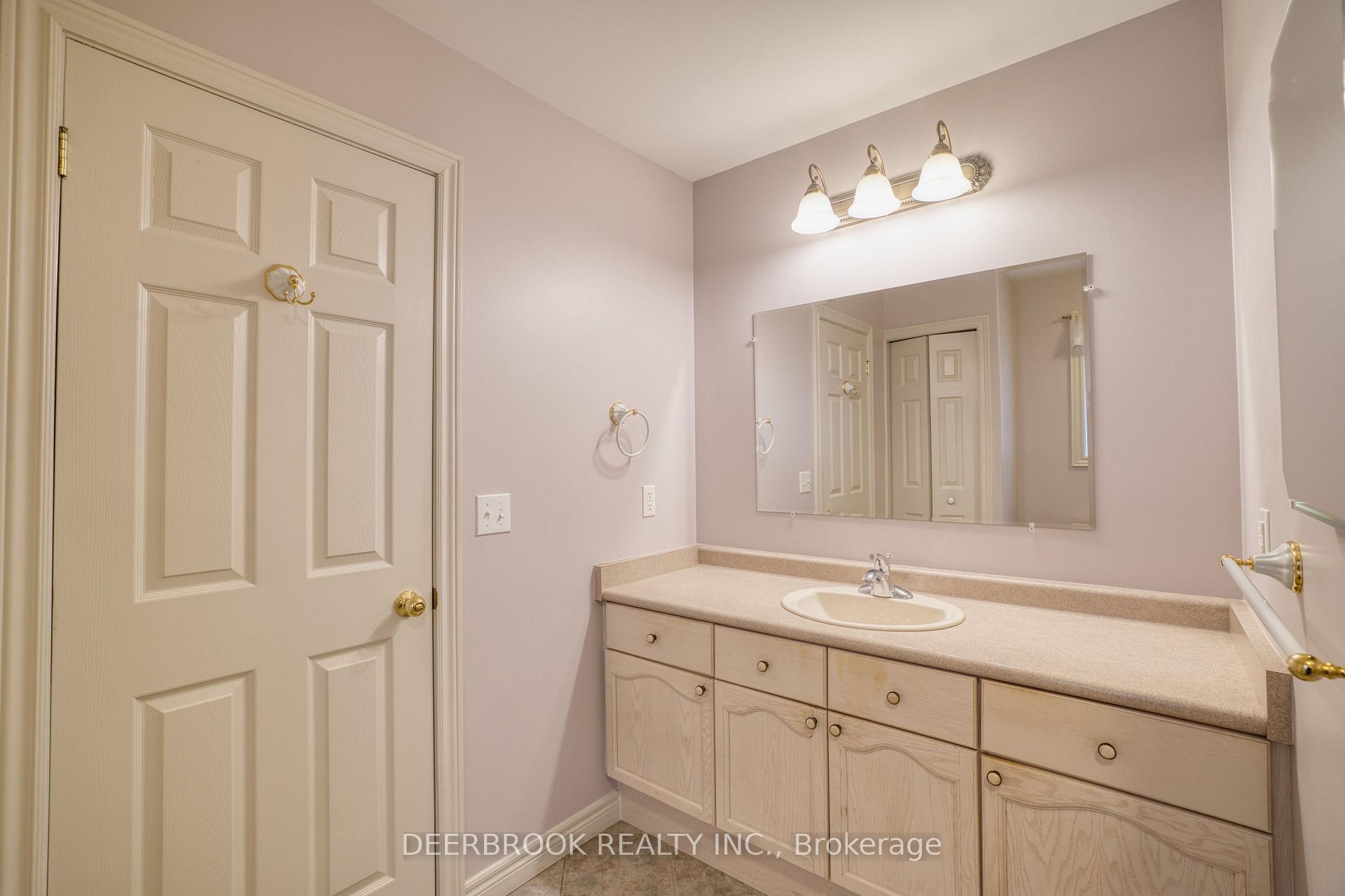 Photo 23 of 10 Queen's Hill Crescent, Leamington — HOMEH