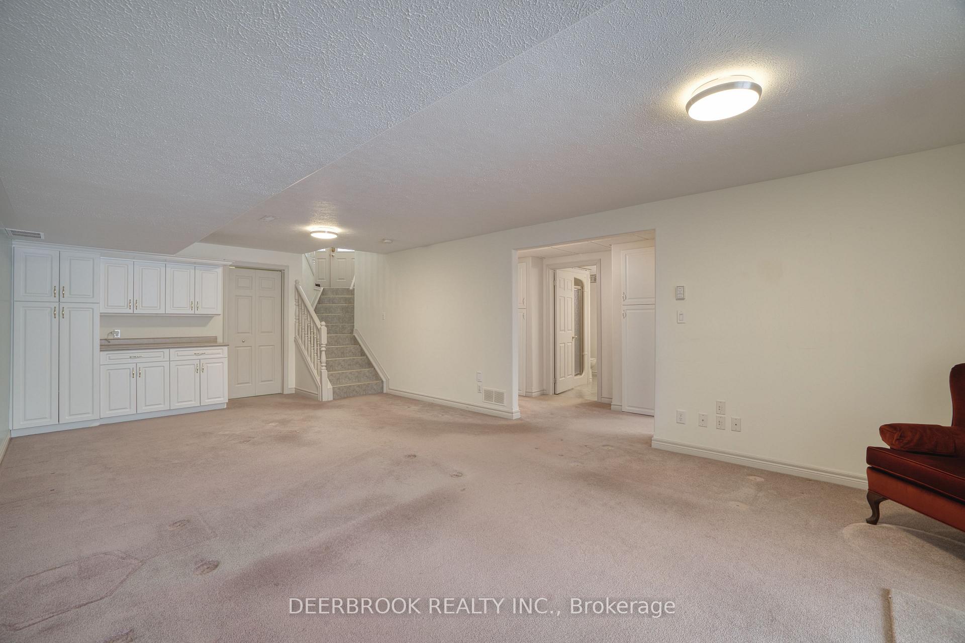 Photo 32 of 10 Queen's Hill Crescent, Leamington — HOMEH