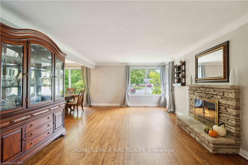 Photo 6 of 6 Viscount Place, St. Catharines, Lakeshore — HOMEH