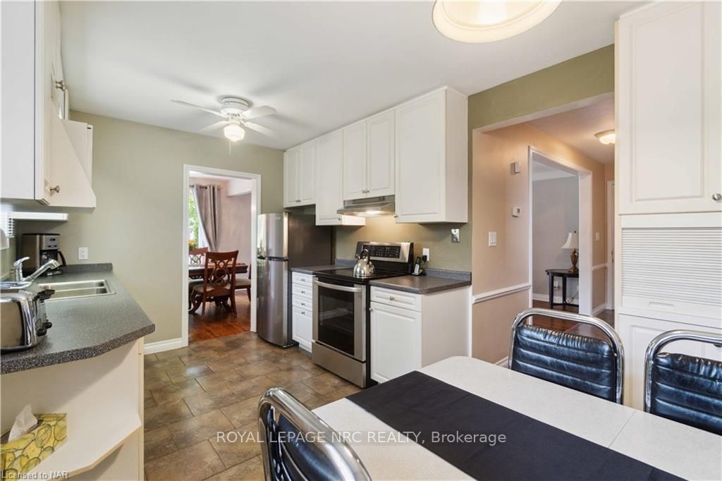 Photo 14 of 6 Viscount Place, St. Catharines, Lakeshore — HOMEH