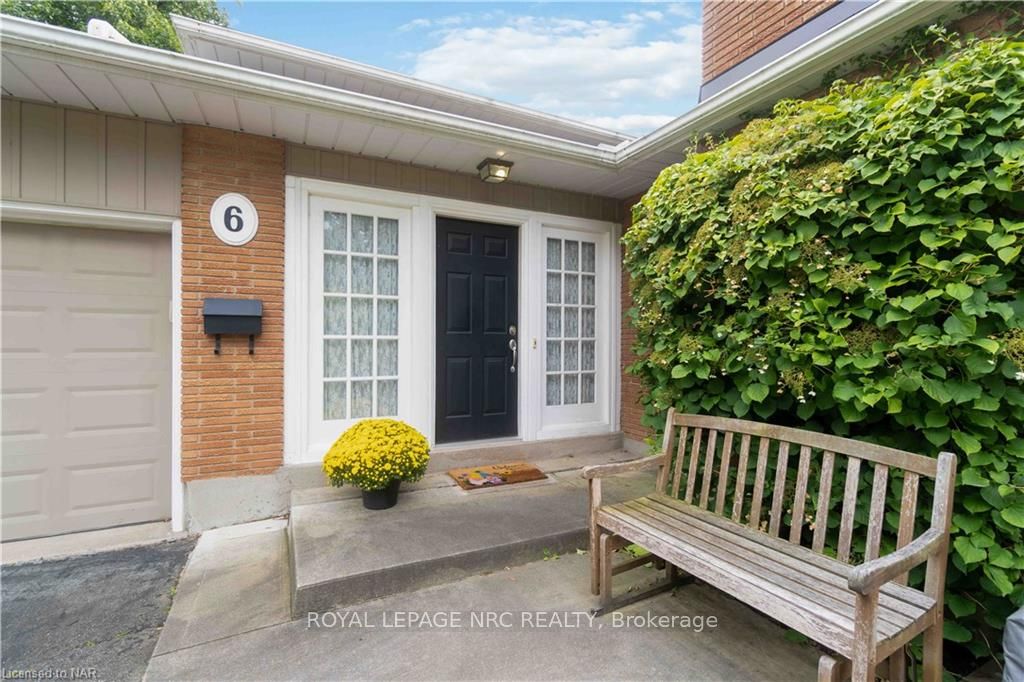 Photo 3 of 6 Viscount Place, St. Catharines, Lakeshore — HOMEH