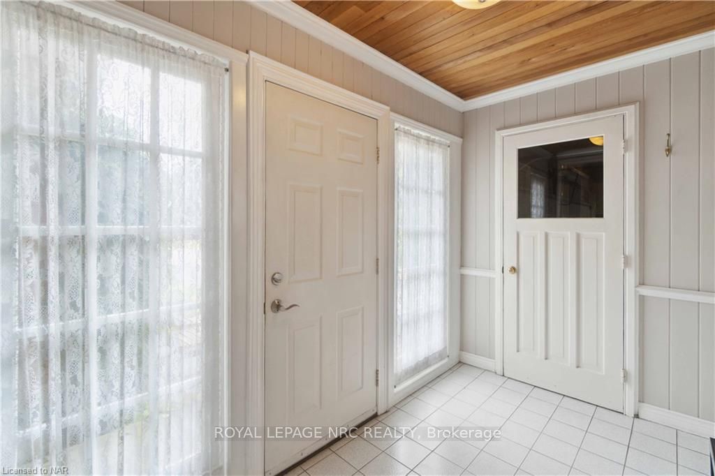 Photo 4 of 6 Viscount Place, St. Catharines, Lakeshore — HOMEH