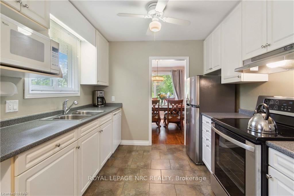 Photo 12 of 6 Viscount Place, St. Catharines, Lakeshore — HOMEH