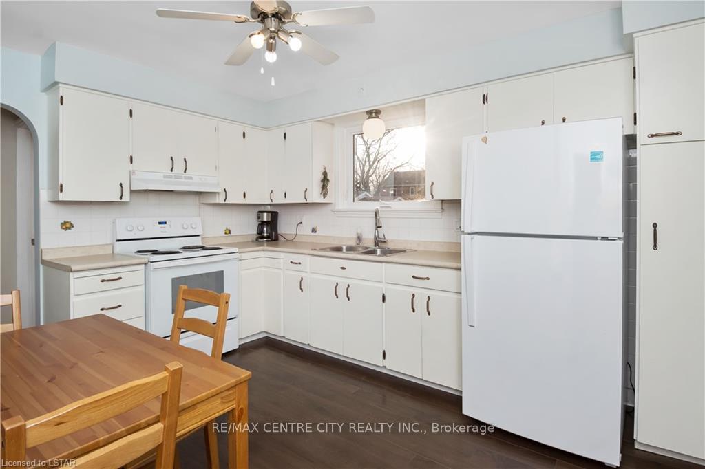 Photo 7 of 17 Hepburn Avenue, St. Thomas — HOMEH