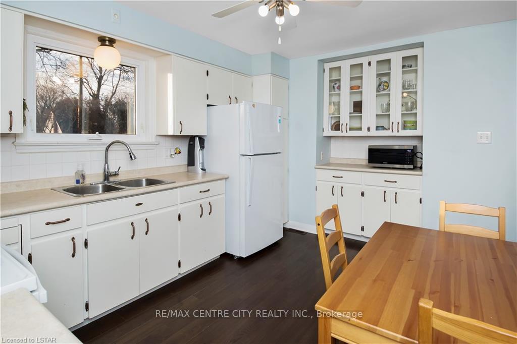 Photo 9 of 17 Hepburn Avenue, St. Thomas — HOMEH