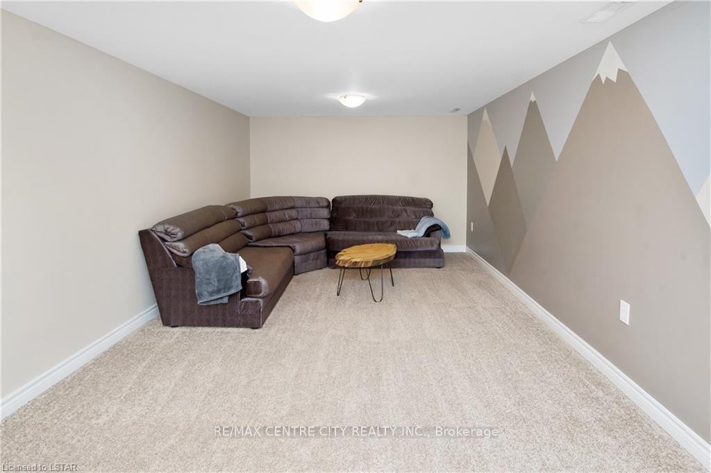 Photo 18 of 17 Hepburn Avenue, St. Thomas — HOMEH