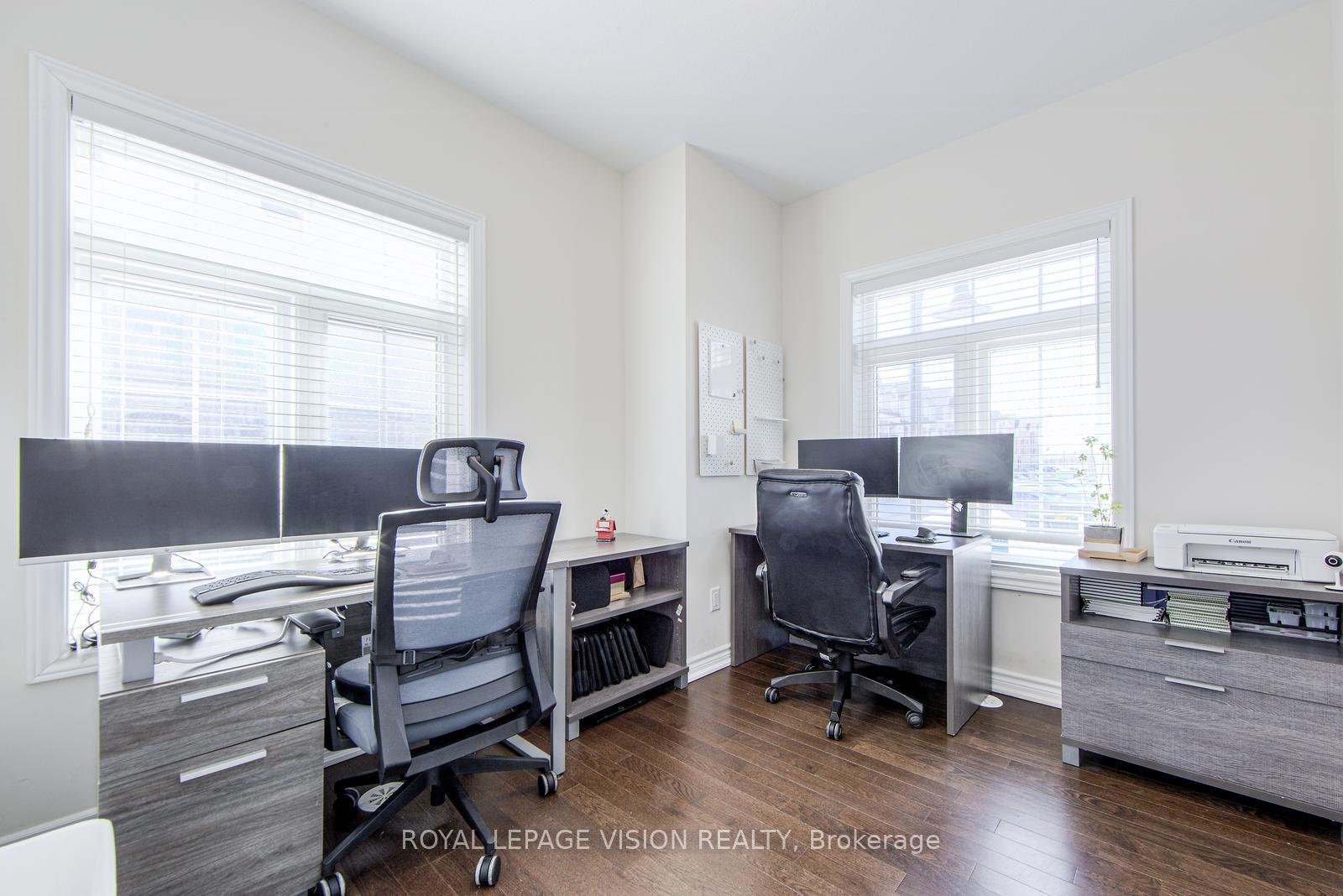 Photo 11 of 54 Borers Creek Circle, Hamilton, Waterdown — HOMEH