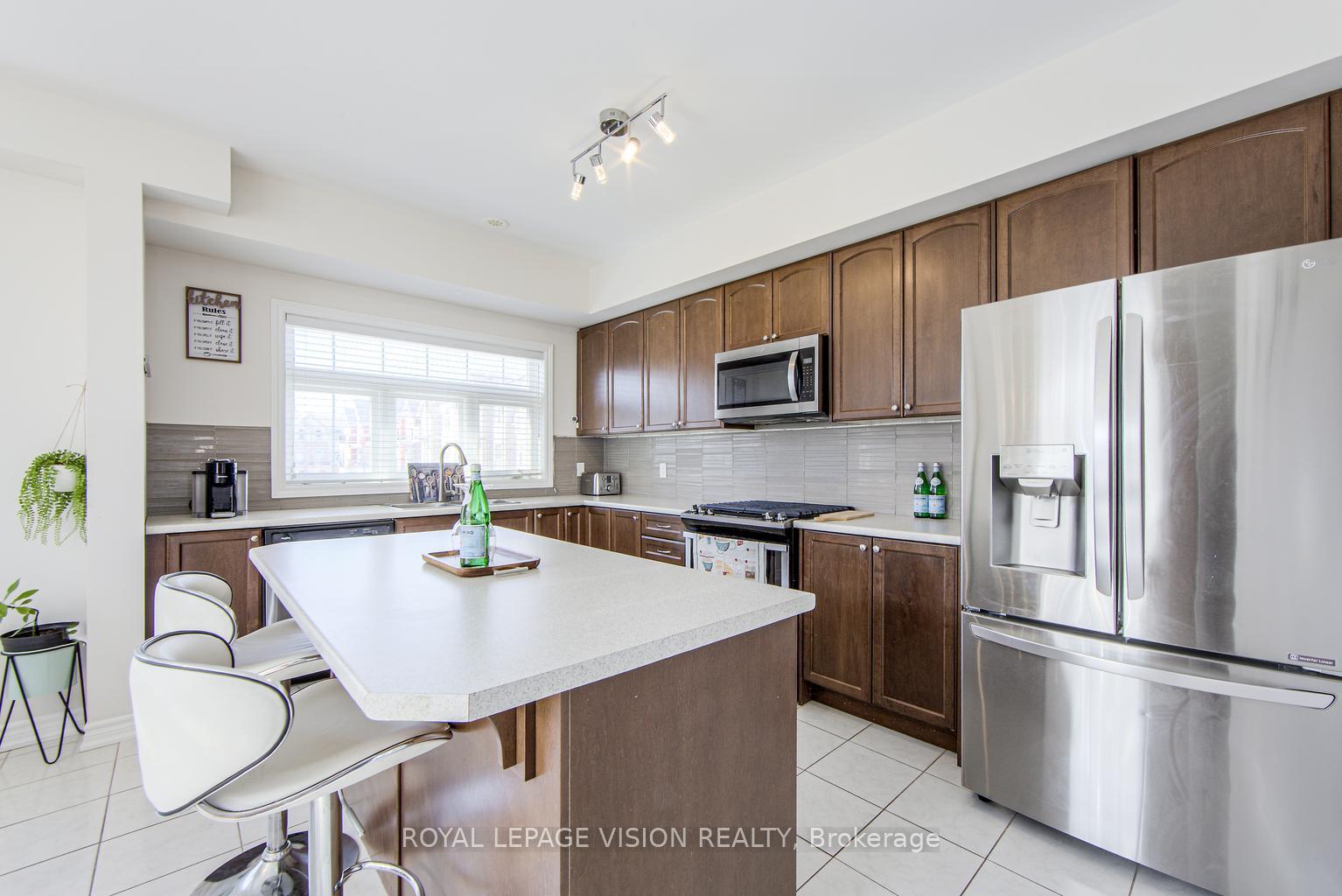 Photo 15 of 54 Borers Creek Circle, Hamilton, Waterdown — HOMEH