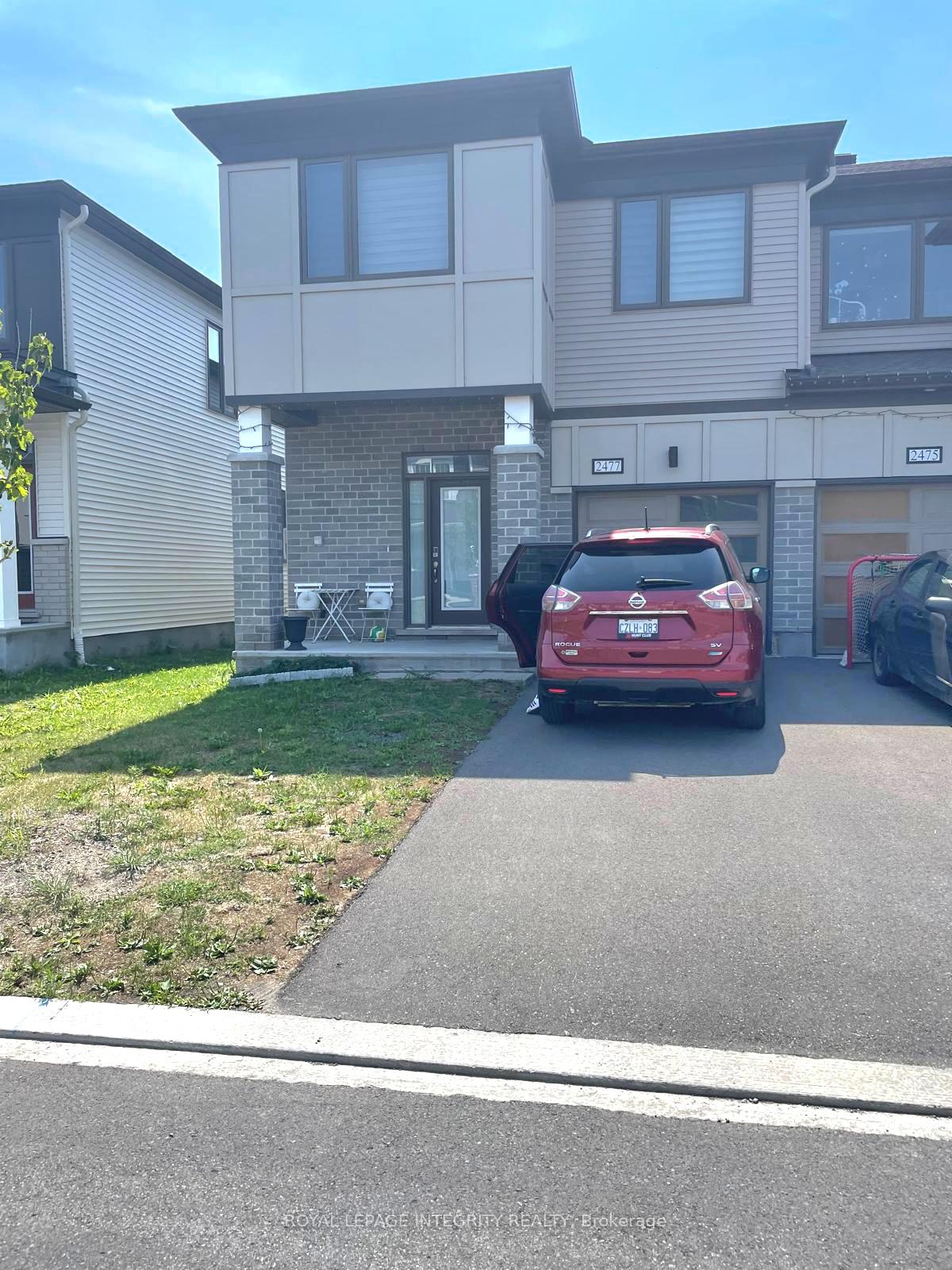 Front of 2477 Watercolours Way