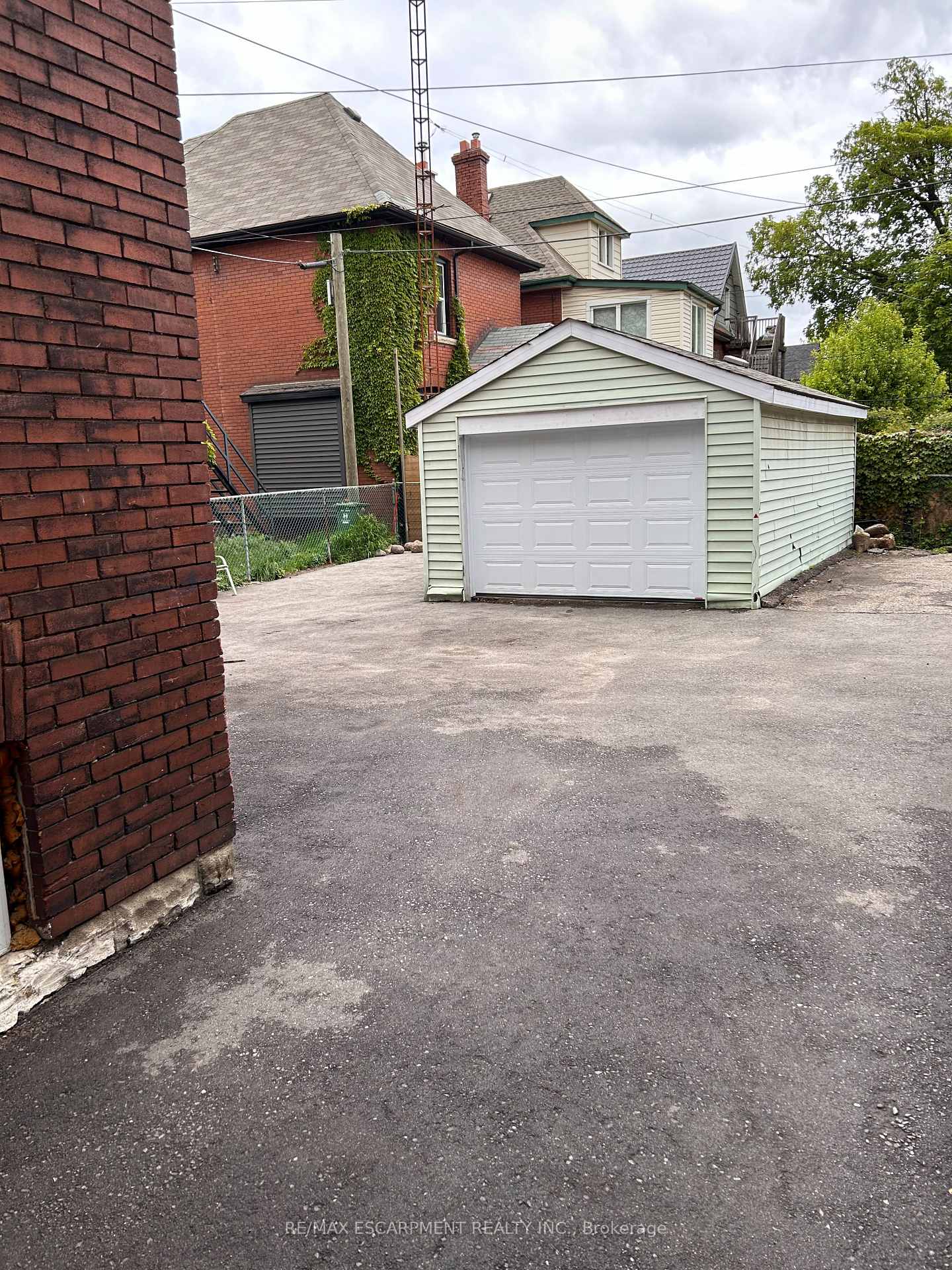Photo 4 of 797 Main Street E, Hamilton, Gibson — HOMEH