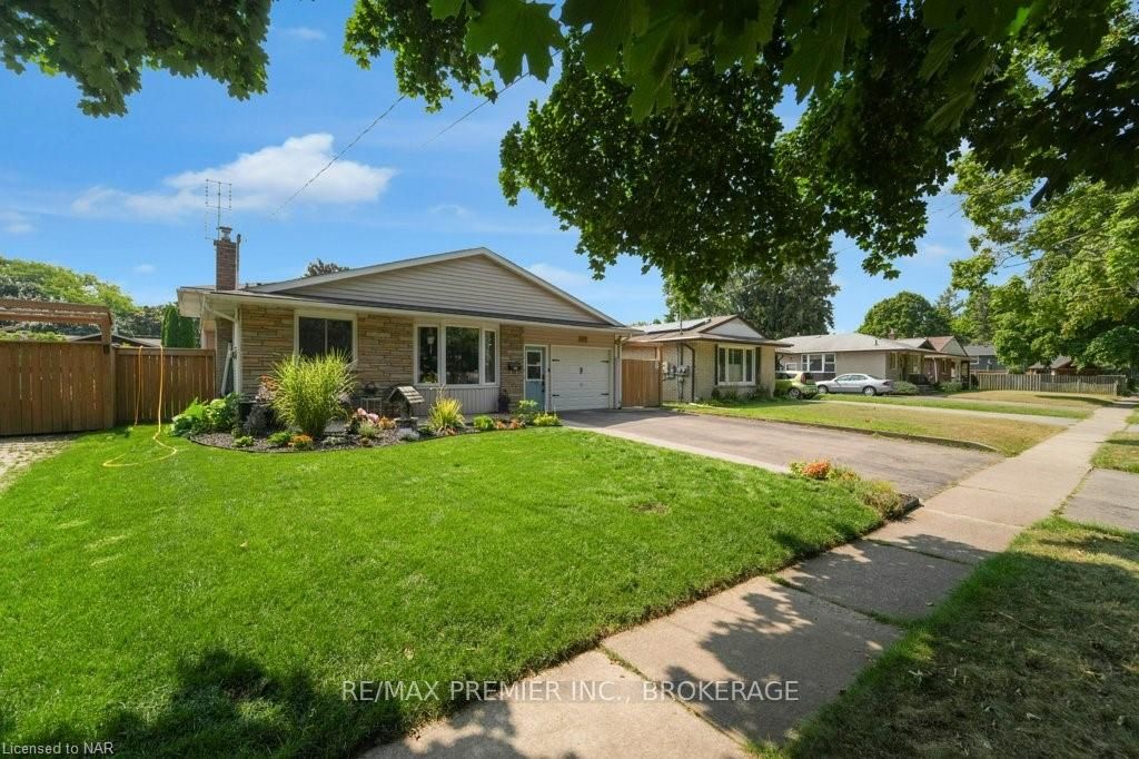 Photo 3 of 172 Parnell Road, St. Catharines, Vine/Linwell — HOMEH