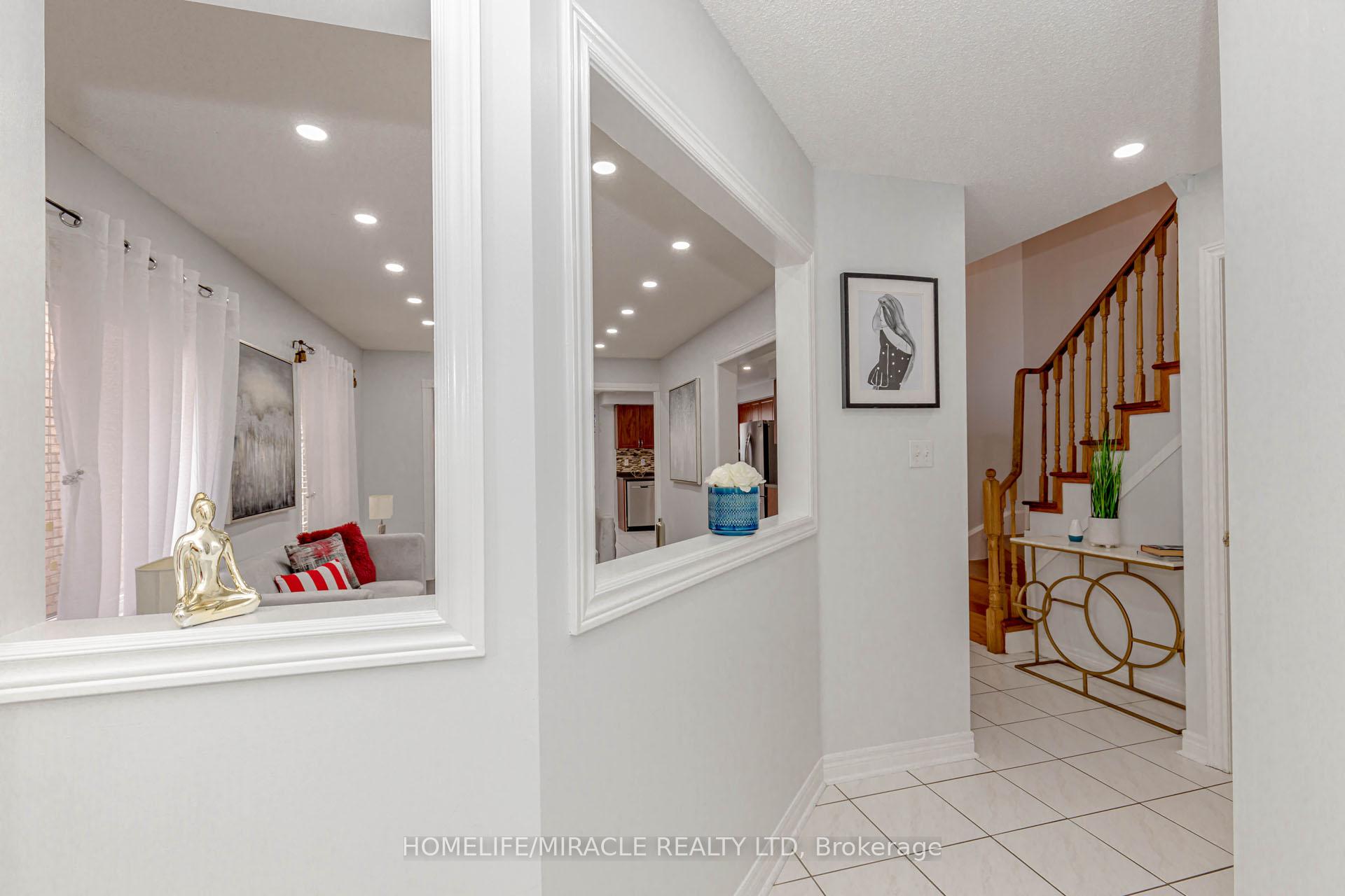 Photo 3 of 41 Sunny Glen Crescent, Brampton, Northwest Sandalwood Parkway — HOMEH