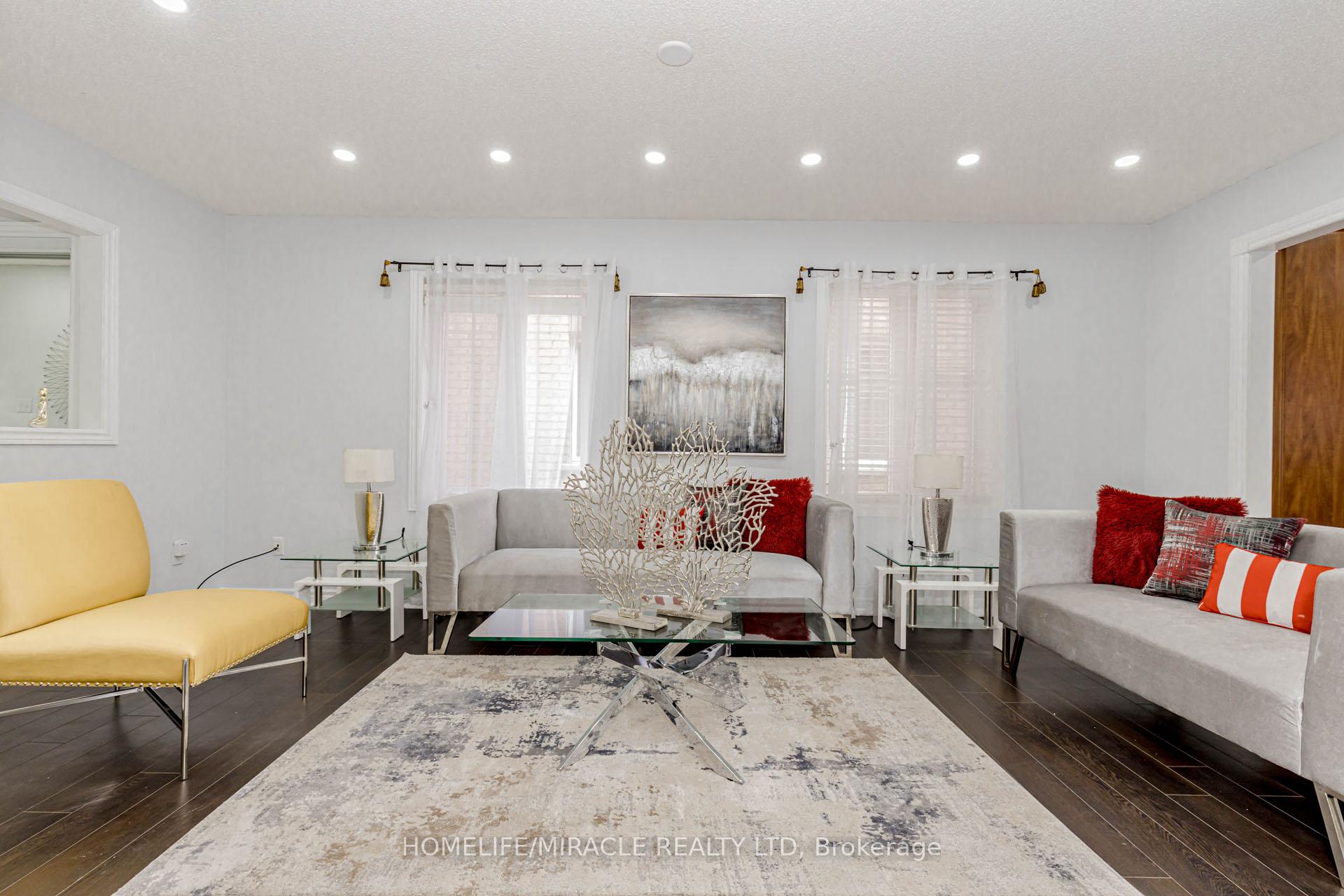 Photo 28 of 41 Sunny Glen Crescent, Brampton, Northwest Sandalwood Parkway — HOMEH