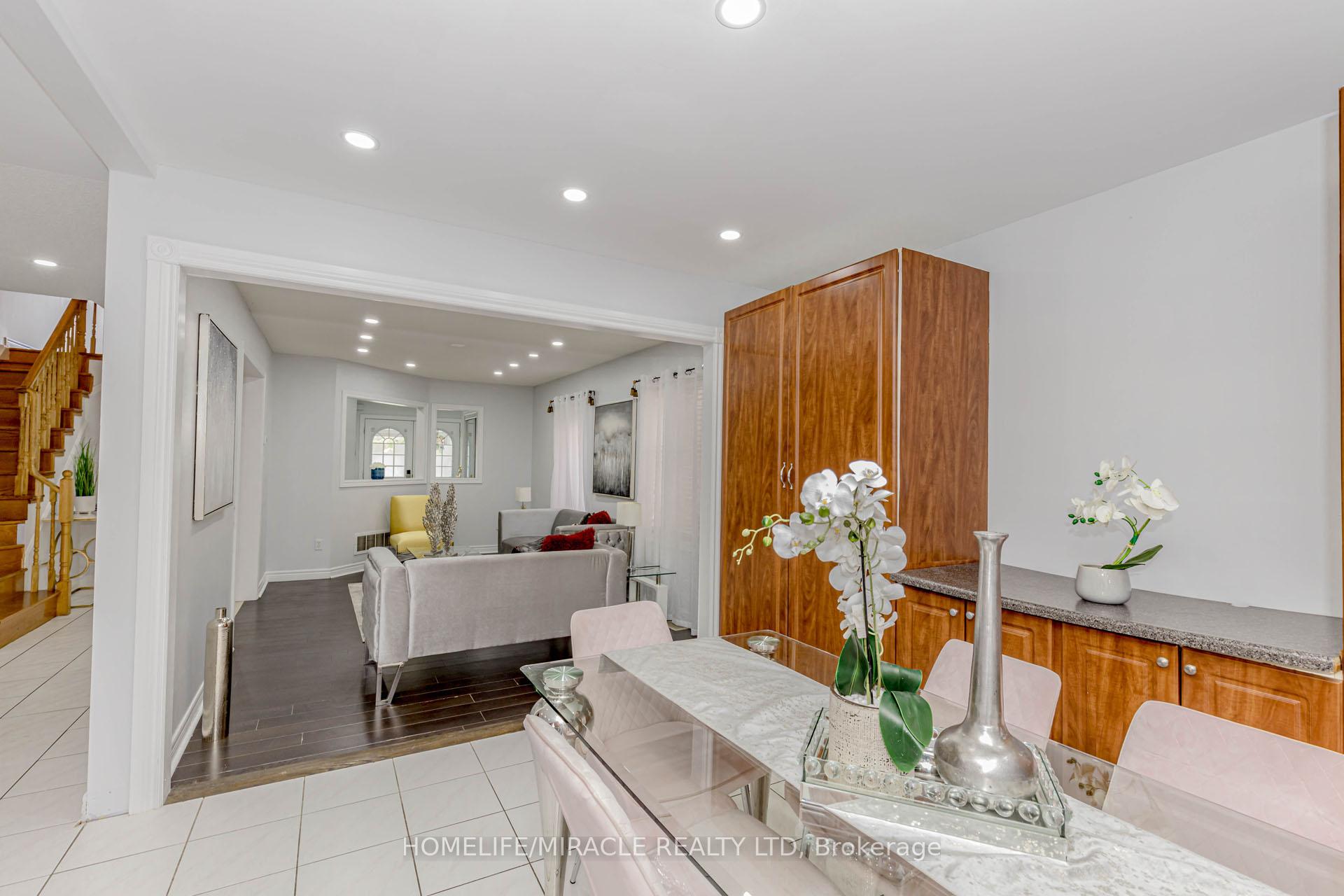 Photo 27 of 41 Sunny Glen Crescent, Brampton, Northwest Sandalwood Parkway — HOMEH