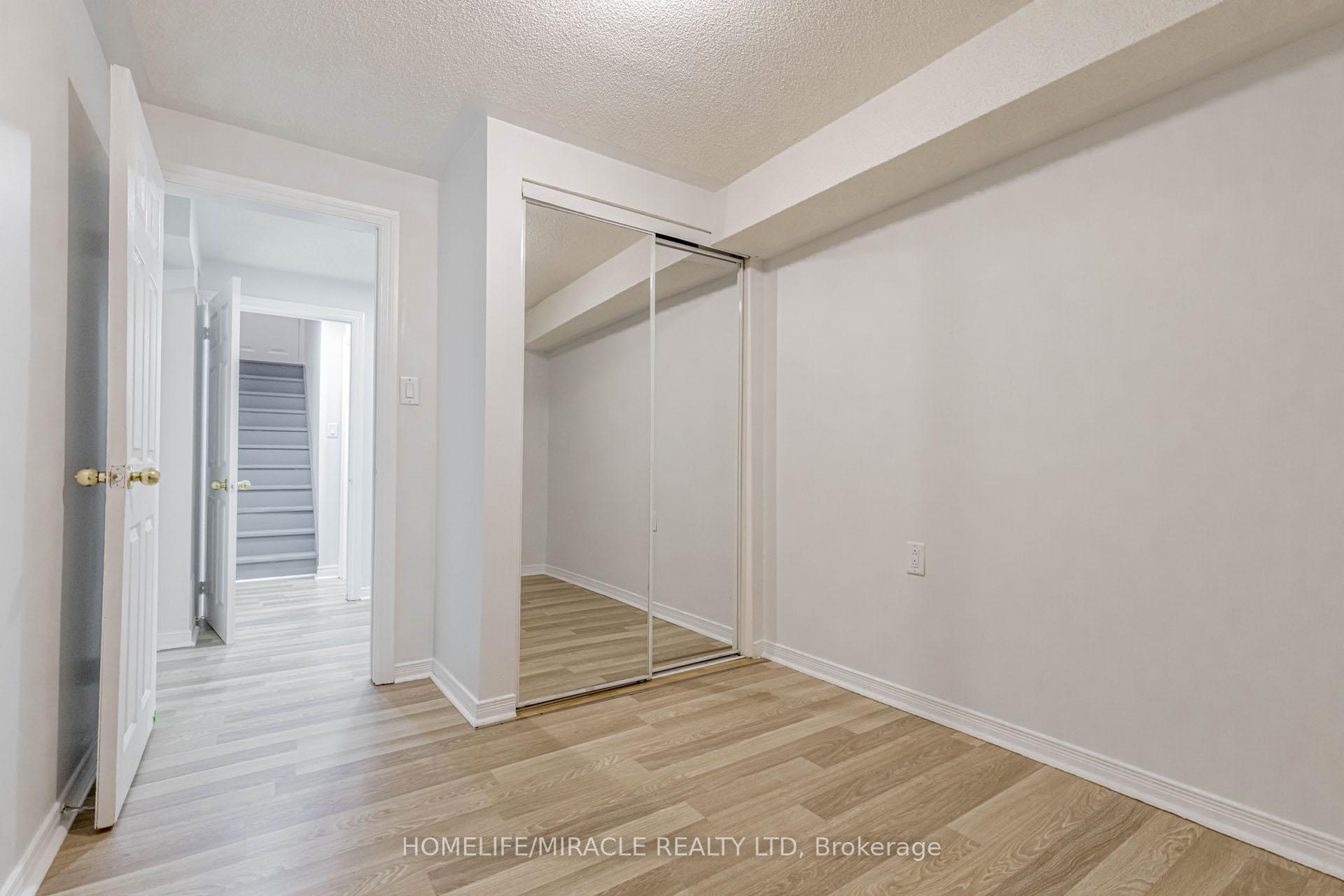 Photo 39 of 41 Sunny Glen Crescent, Brampton, Northwest Sandalwood Parkway — HOMEH