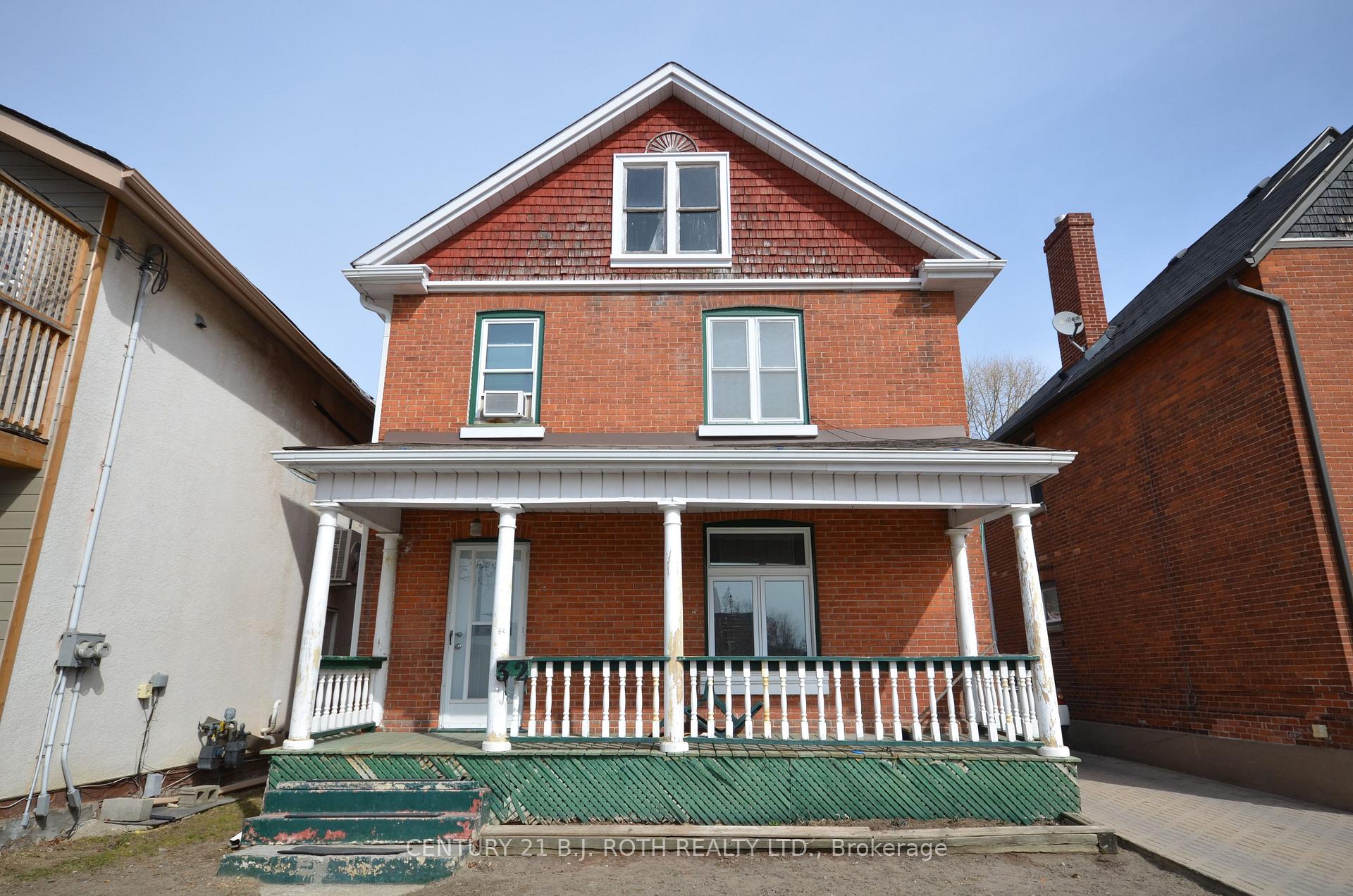 Photo 1 of 32 Mcdonald Street, Barrie, City Centre — HOMEH