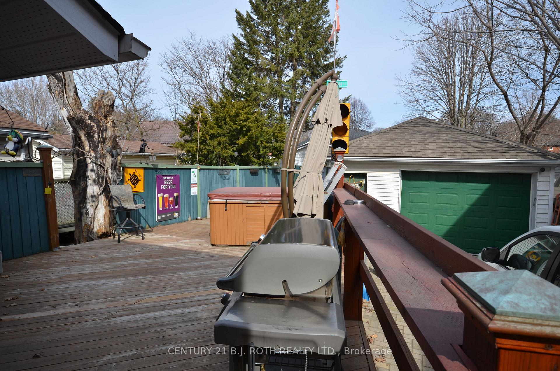 Photo 2 of 32 Mcdonald Street, Barrie, City Centre — HOMEH