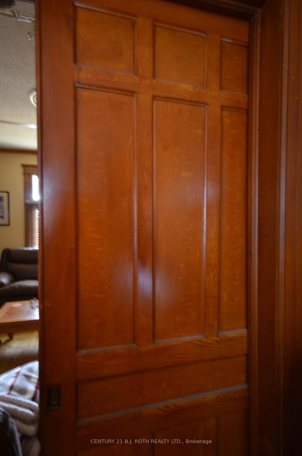 Photo 8 of 32 Mcdonald Street, Barrie, City Centre — HOMEH