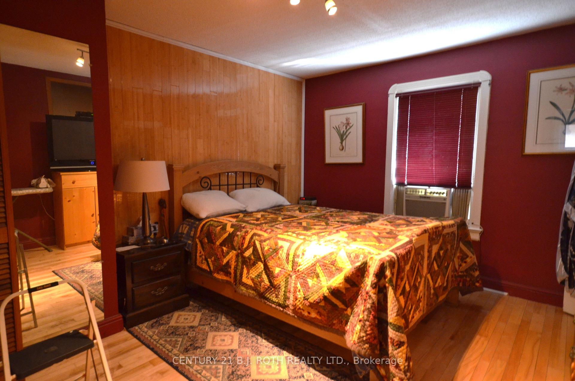 Photo 14 of 32 Mcdonald Street, Barrie, City Centre — HOMEH