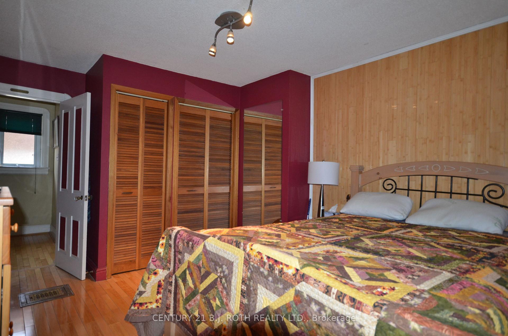 Photo 15 of 32 Mcdonald Street, Barrie, City Centre — HOMEH