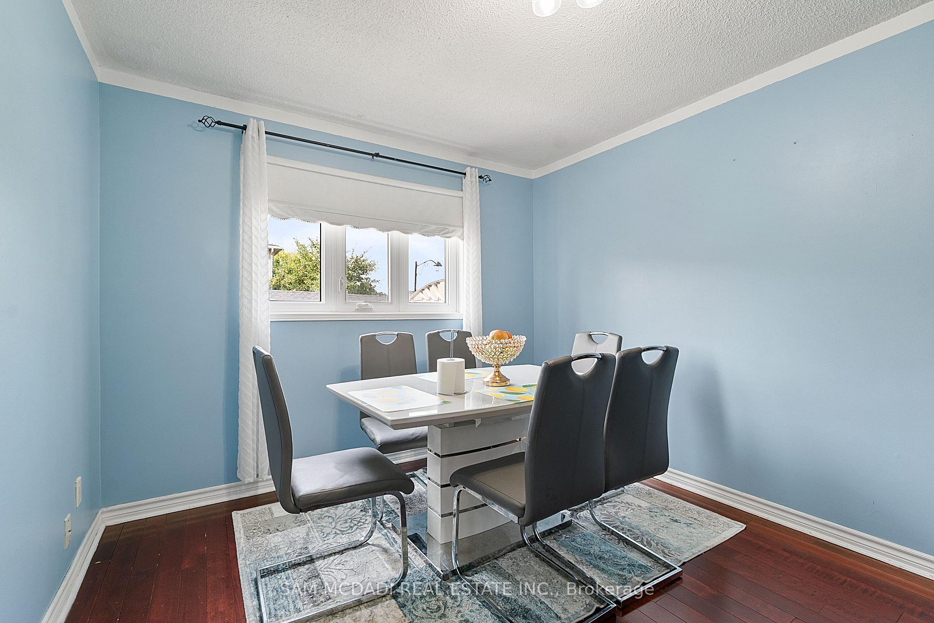 Photo 8 of 45 Cherrytree Drive, Brampton, Fletcher's Creek South — HOMEH