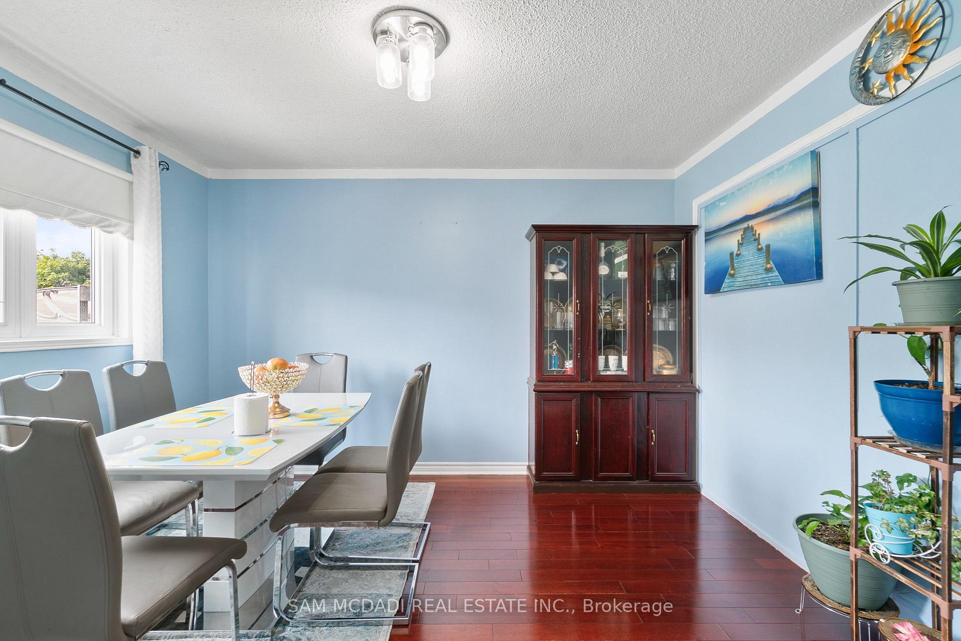 Photo 7 of 45 Cherrytree Drive, Brampton, Fletcher's Creek South — HOMEH