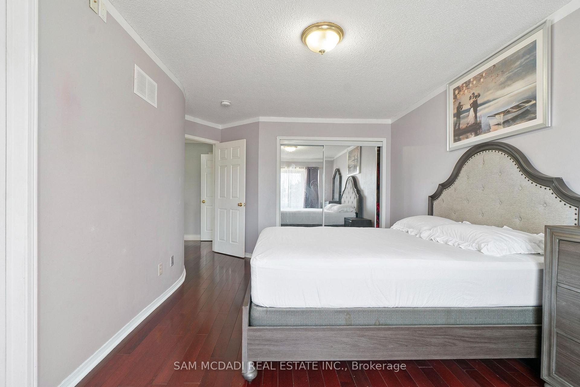 Photo 29 of 45 Cherrytree Drive, Brampton, Fletcher's Creek South — HOMEH