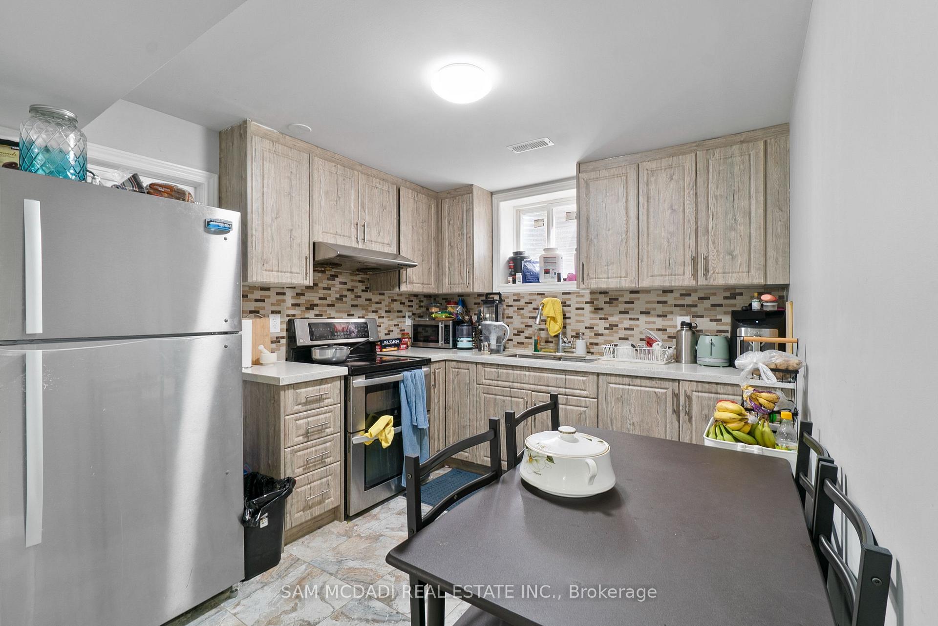 Photo 17 of 45 Cherrytree Drive, Brampton, Fletcher's Creek South — HOMEH
