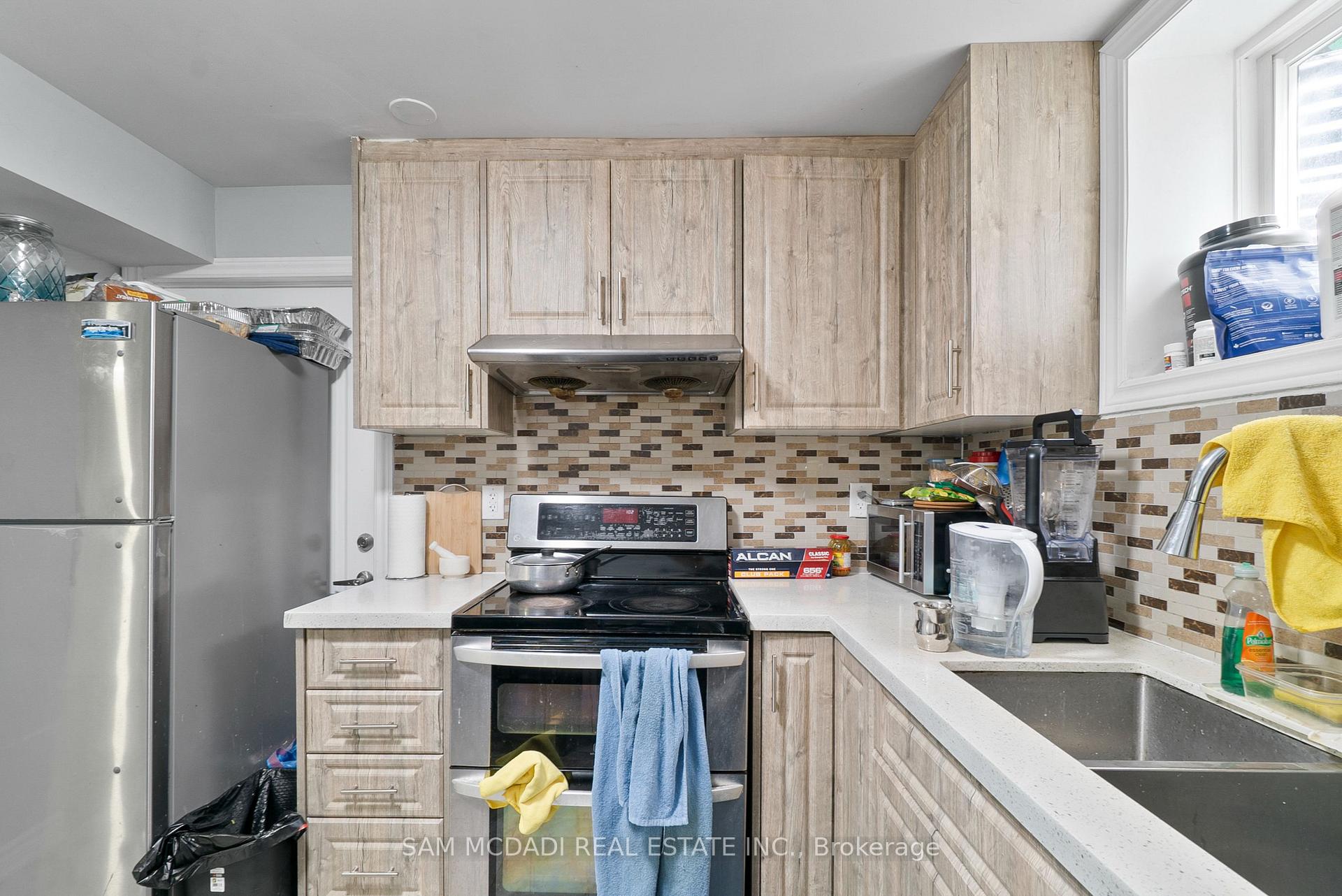 Photo 24 of 45 Cherrytree Drive, Brampton, Fletcher's Creek South — HOMEH