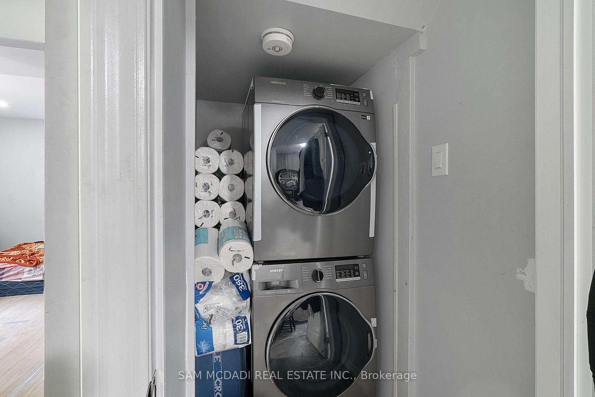 Photo 21 of 45 Cherrytree Drive, Brampton, Fletcher's Creek South — HOMEH