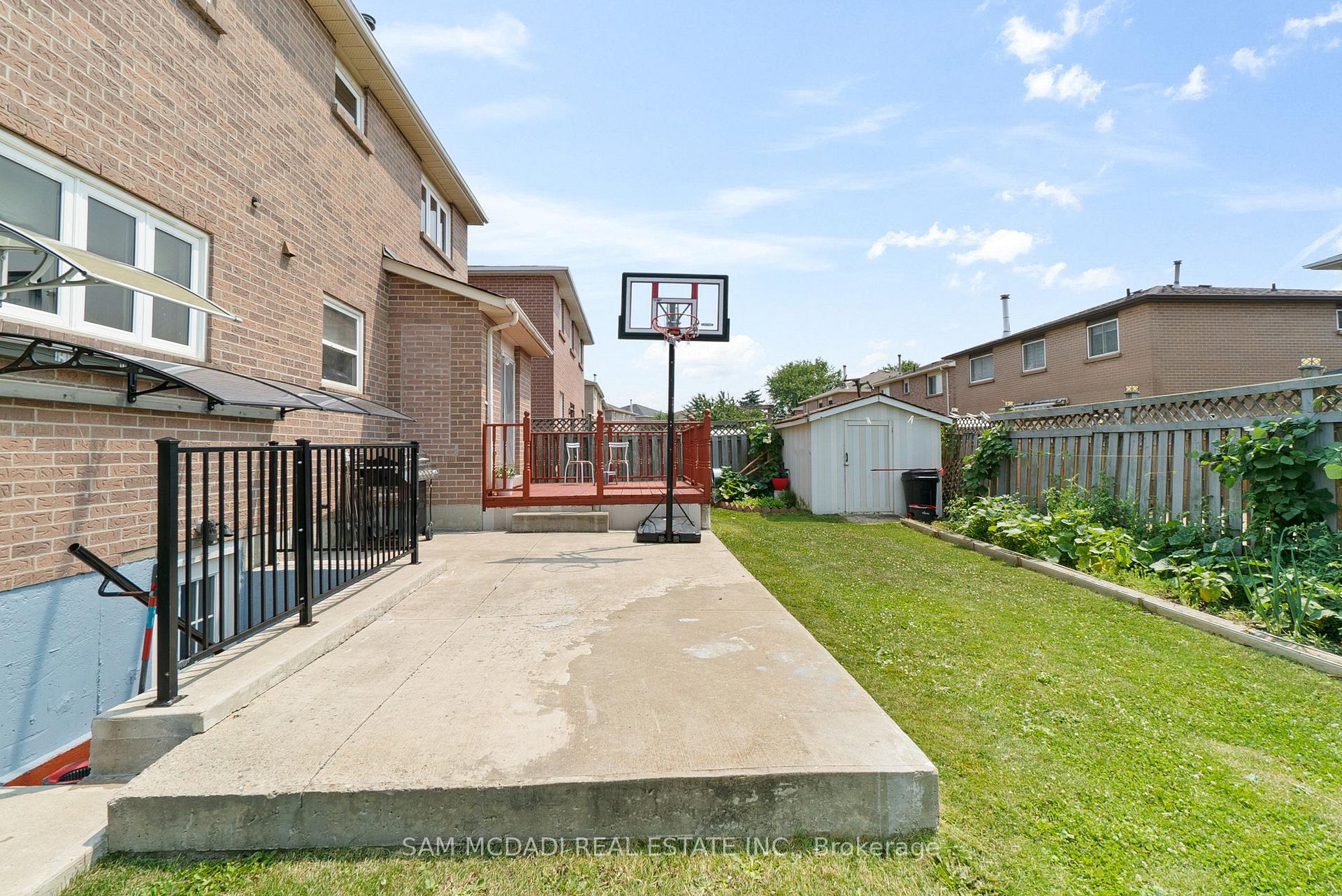 Photo 26 of 45 Cherrytree Drive, Brampton, Fletcher's Creek South — HOMEH