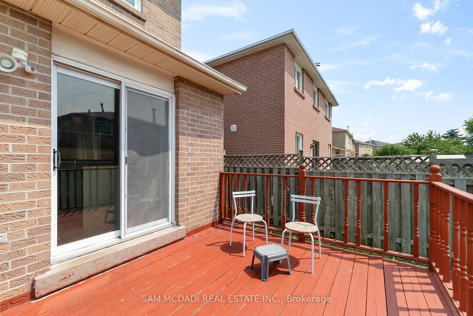Photo 25 of 45 Cherrytree Drive, Brampton, Fletcher's Creek South — HOMEH
