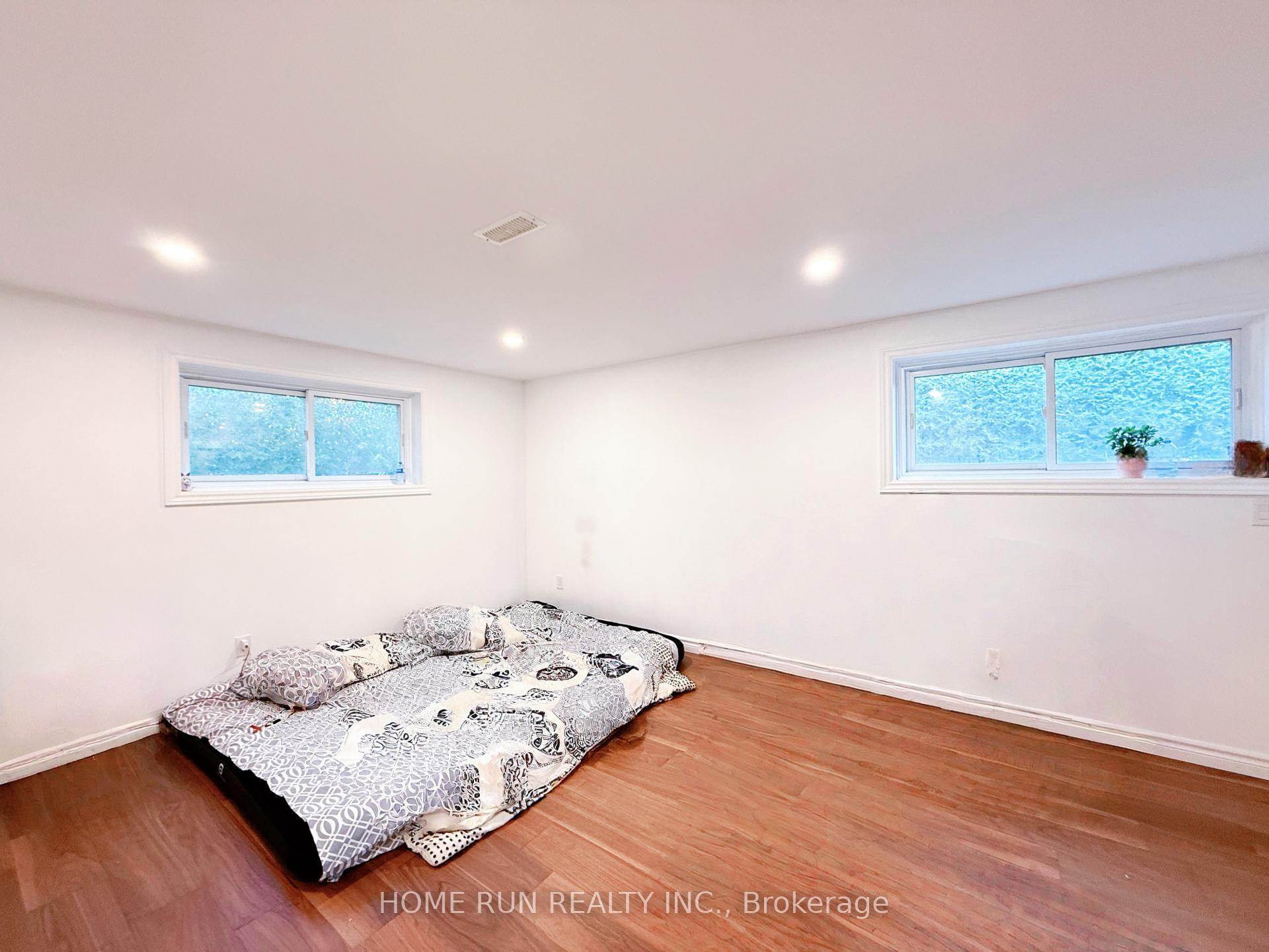 Photo 9 of Unit Unit B, 90 Macfarlane Road, Ottawa, Pineglen/Country Place — HOMEH