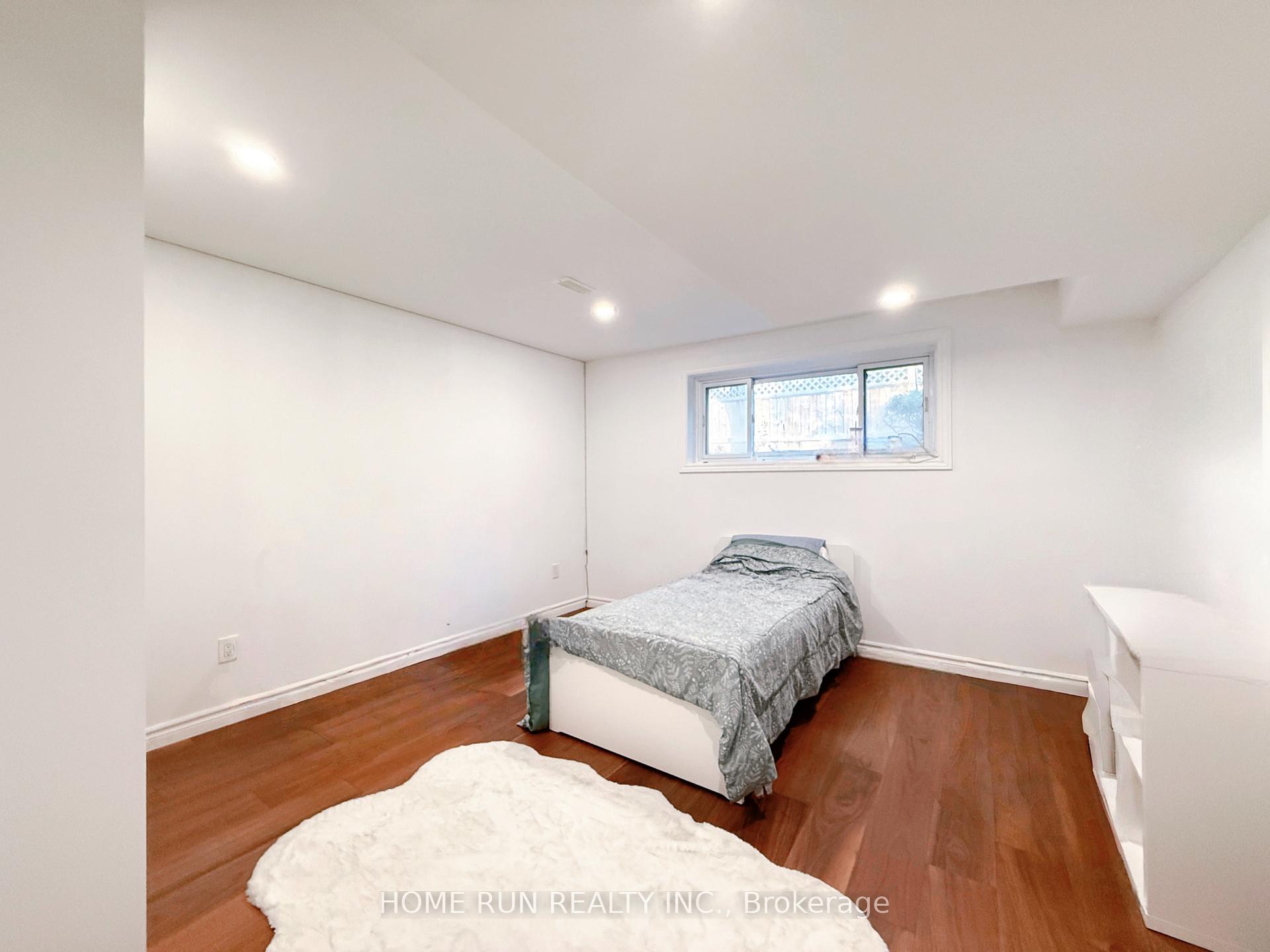 Photo 7 of Unit Unit B, 90 Macfarlane Road, Ottawa, Pineglen/Country Place — HOMEH