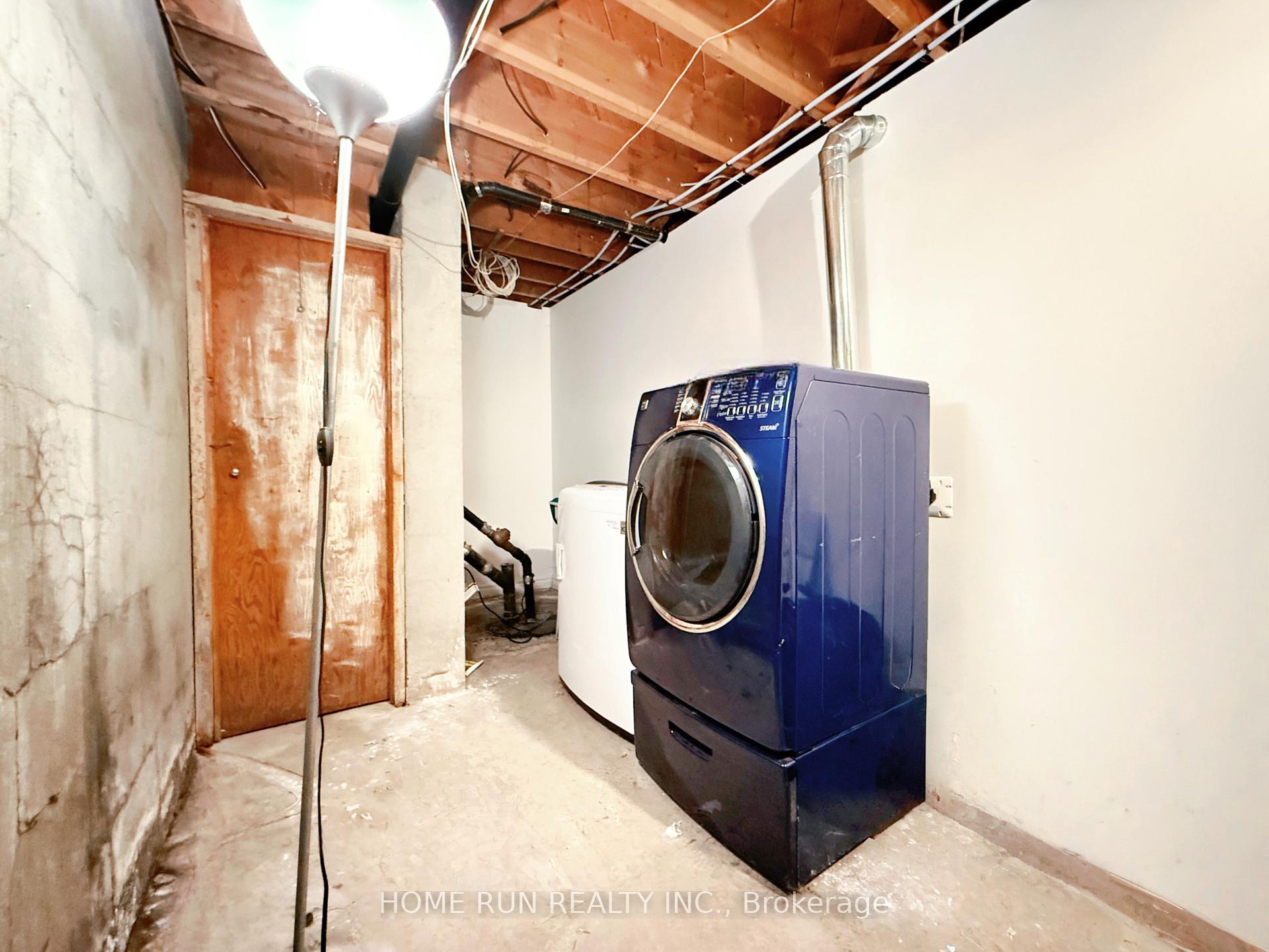 Photo 12 of Unit Unit B, 90 Macfarlane Road, Ottawa, Pineglen/Country Place — HOMEH