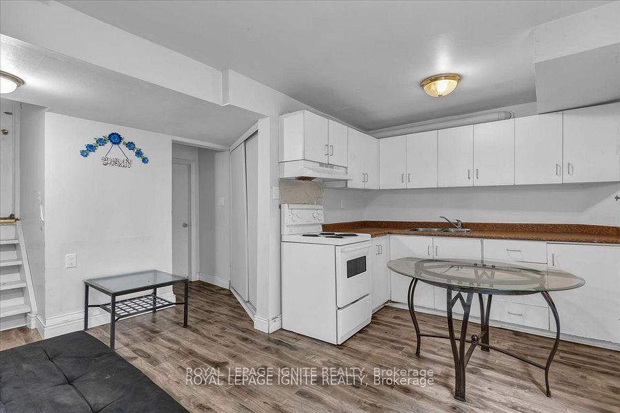 Photo 8 of 98 Sheldrake Court, Brampton, Brampton South — HOMEH
