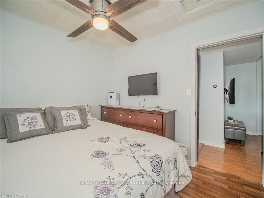 Photo 7 of 70 Chetwood Street, St. Catharines, Western Hill — HOMEH