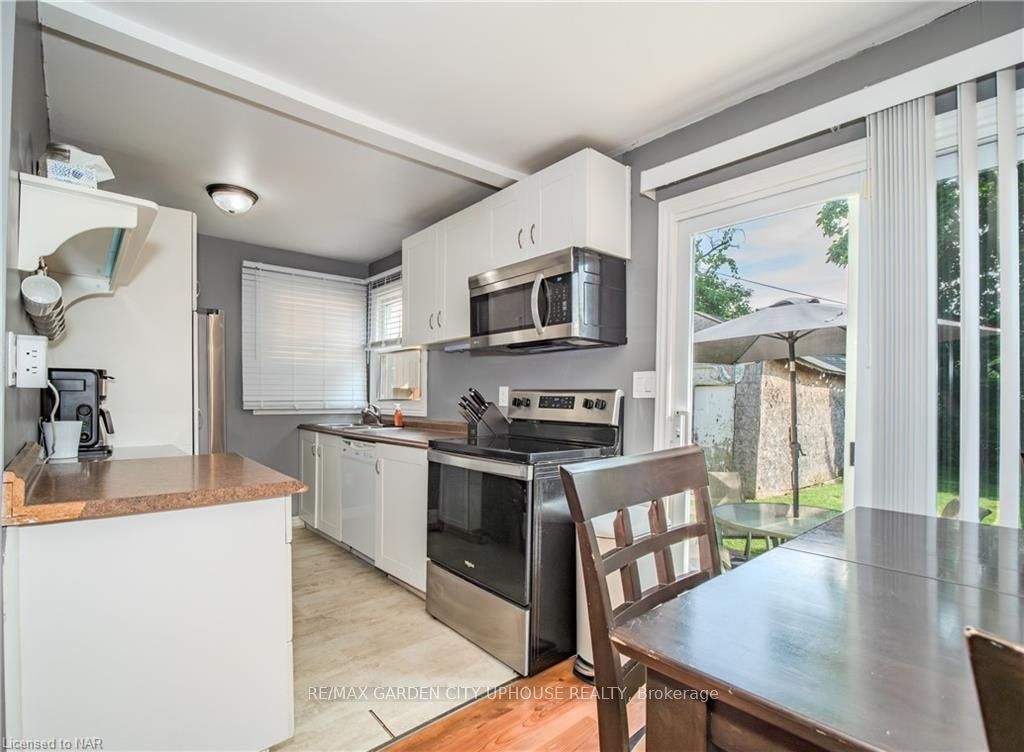 Photo 13 of 70 Chetwood Street, St. Catharines, Western Hill — HOMEH