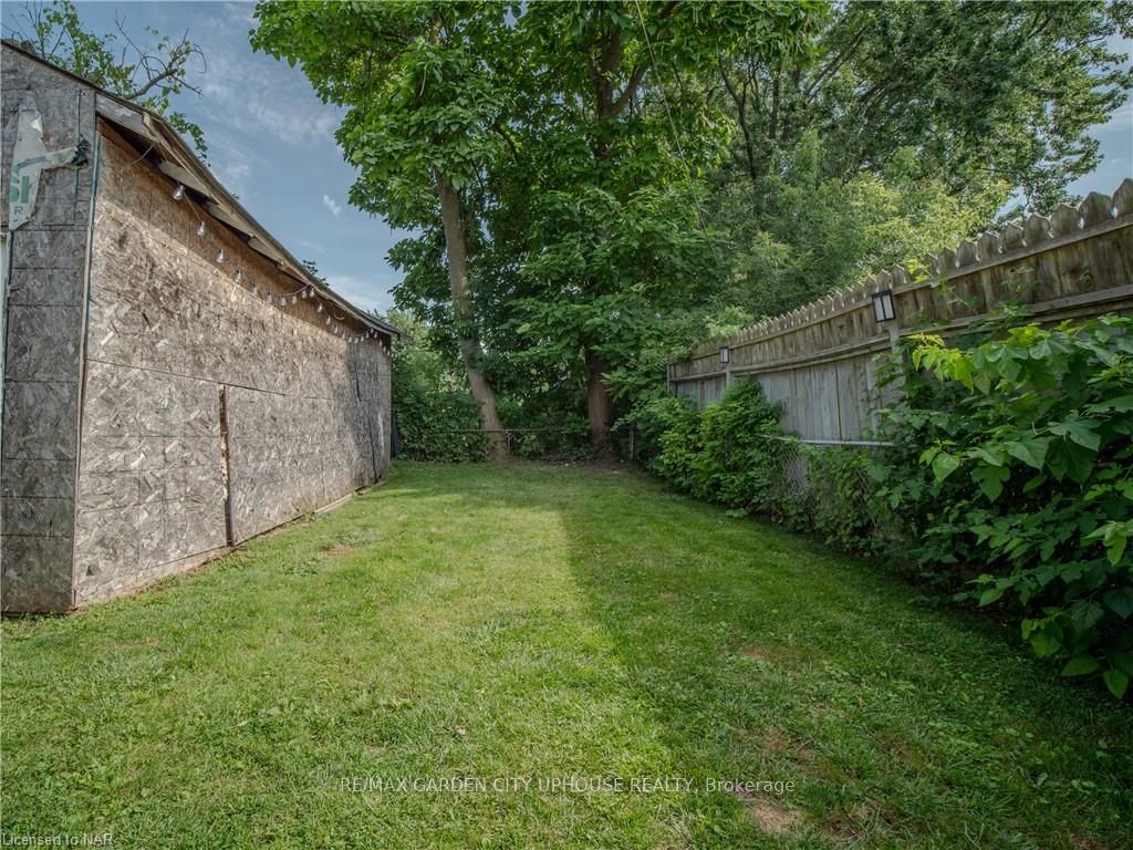 Photo 17 of 70 Chetwood Street, St. Catharines, Western Hill — HOMEH