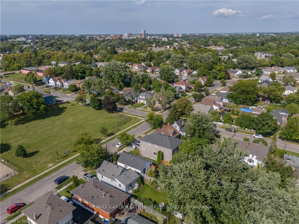 Photo 20 of 70 Chetwood Street, St. Catharines, Western Hill — HOMEH