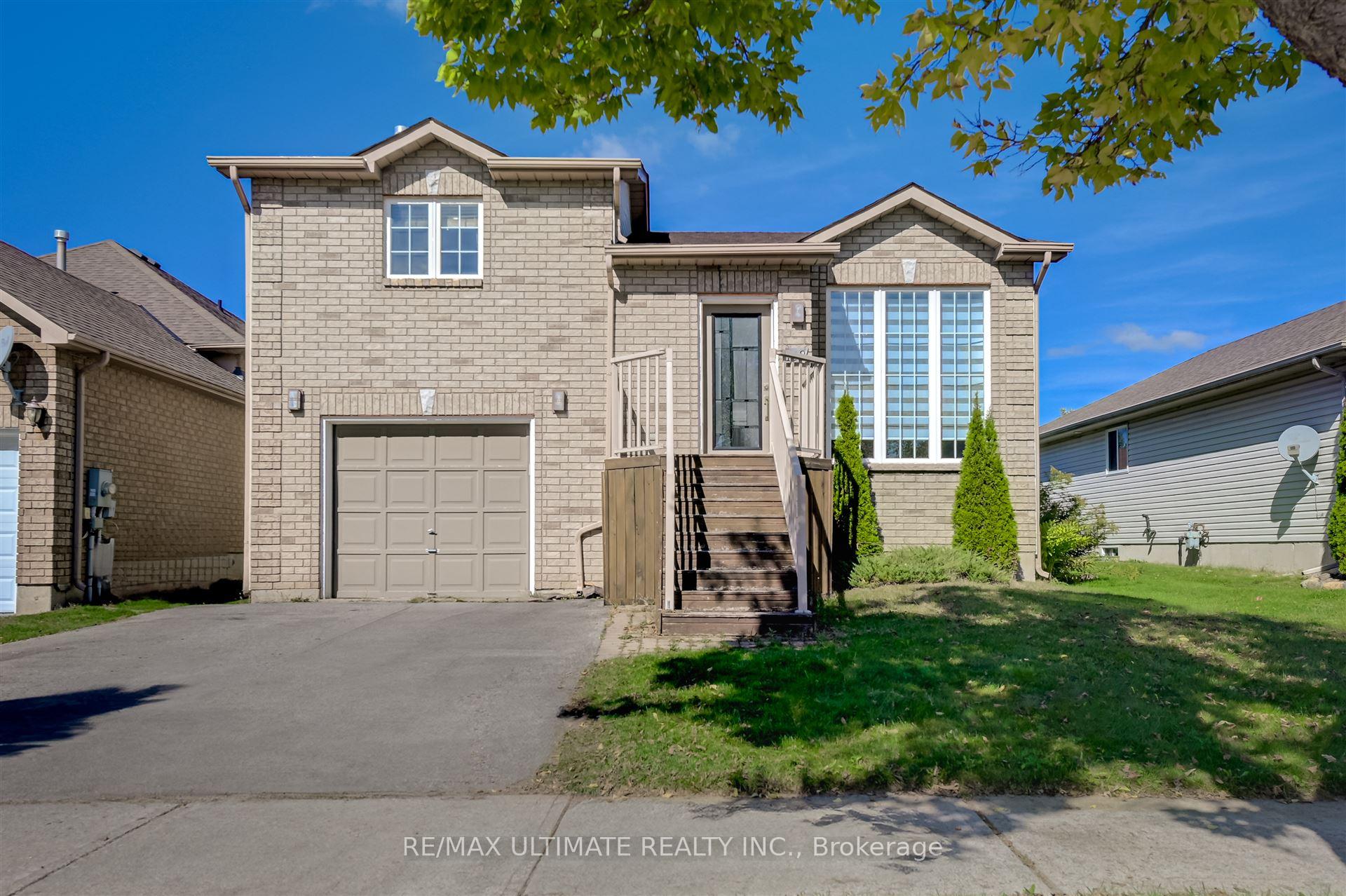 Front of 158 Hanmer Street E