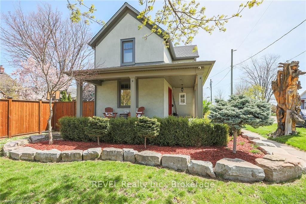 Photo 2 of 101 Main Street, St. Catharines, Port Dalhousie — HOMEH