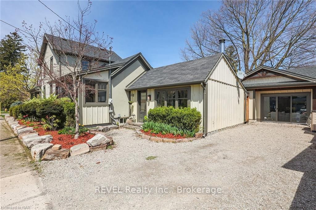 Photo 3 of 101 Main Street, St. Catharines, Port Dalhousie — HOMEH
