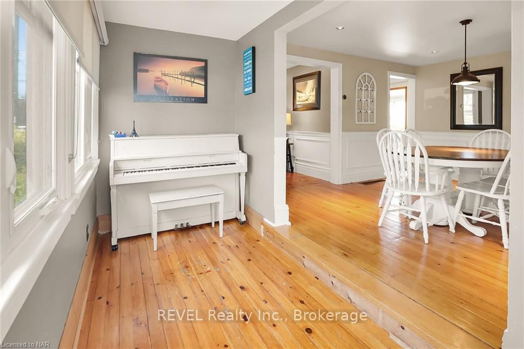 Photo 14 of 101 Main Street, St. Catharines, Port Dalhousie — HOMEH