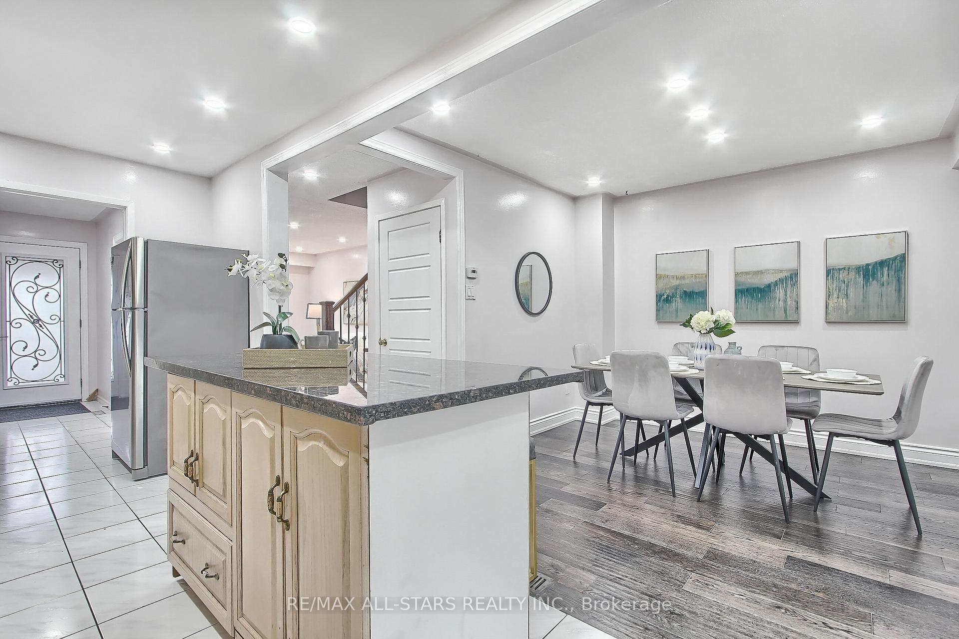 Photo 11 of 48 Archdekin Drive, Brampton, Madoc — HOMEH